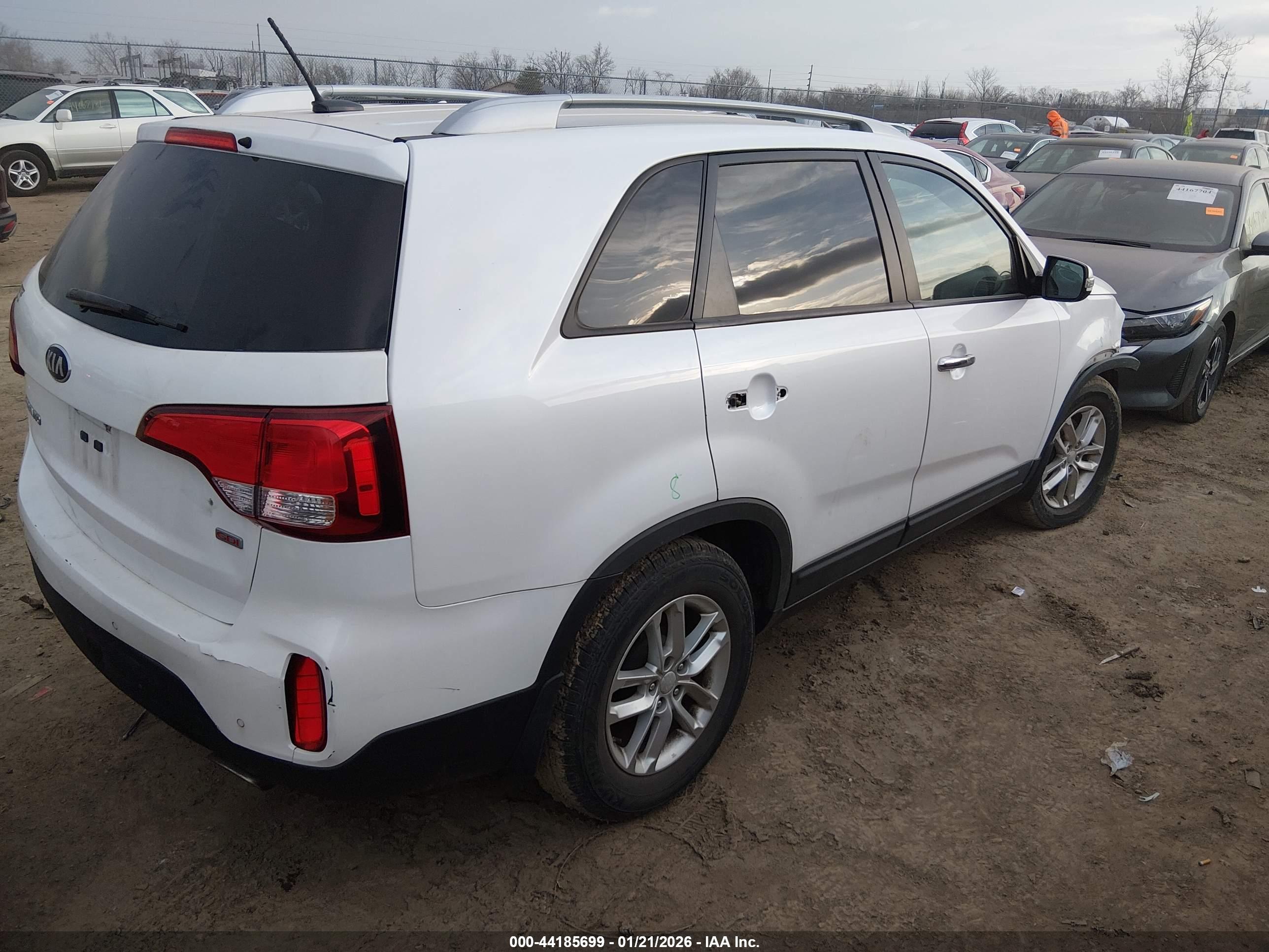 KIA SORENTO image 4