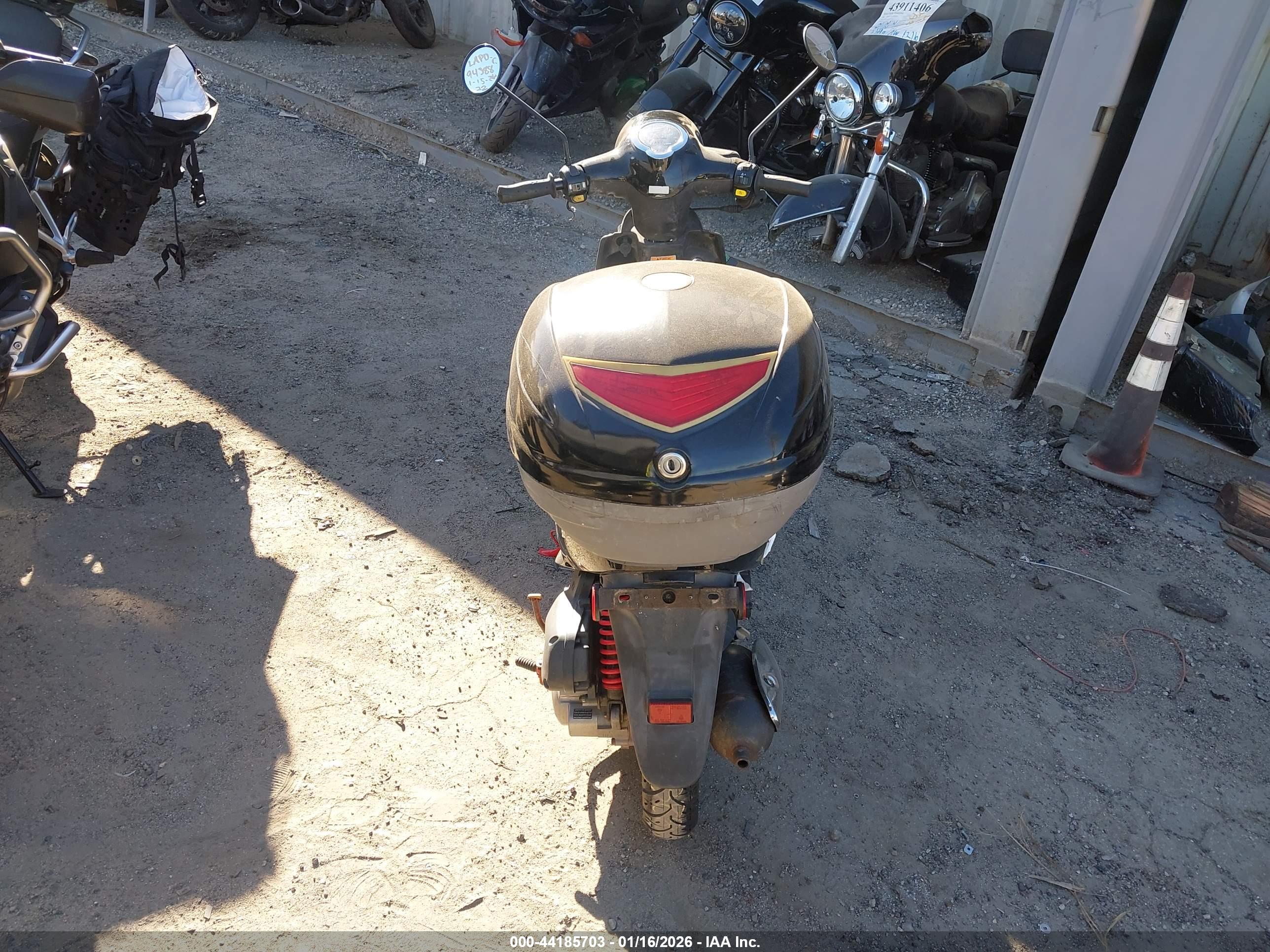 GENUINE SCOOTER image 6