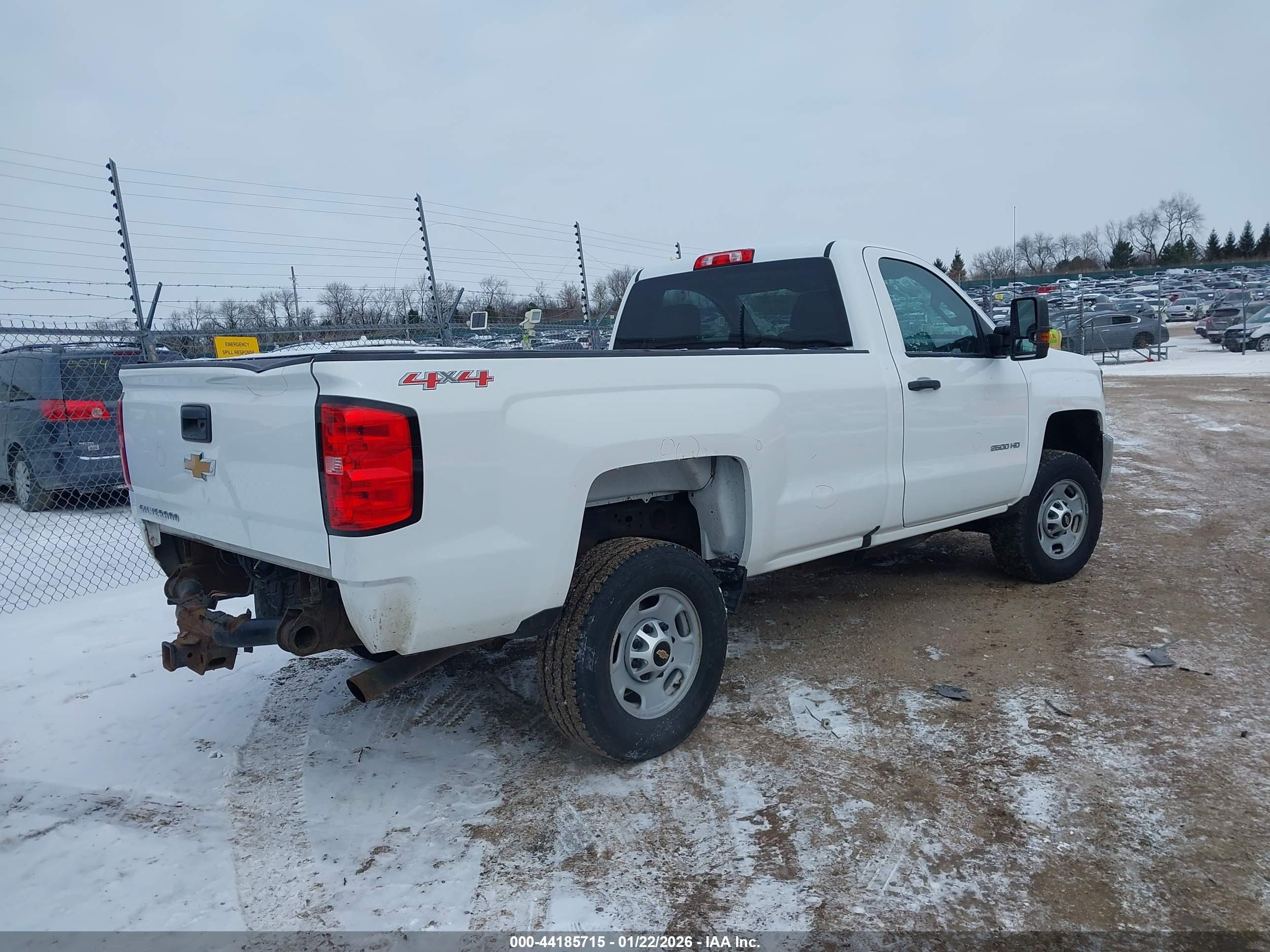 CHEVROLET SILVERADO image 4