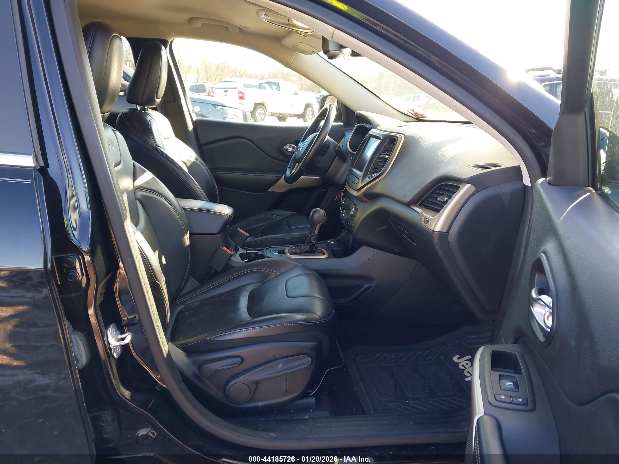 JEEP CHEROKEE image 5