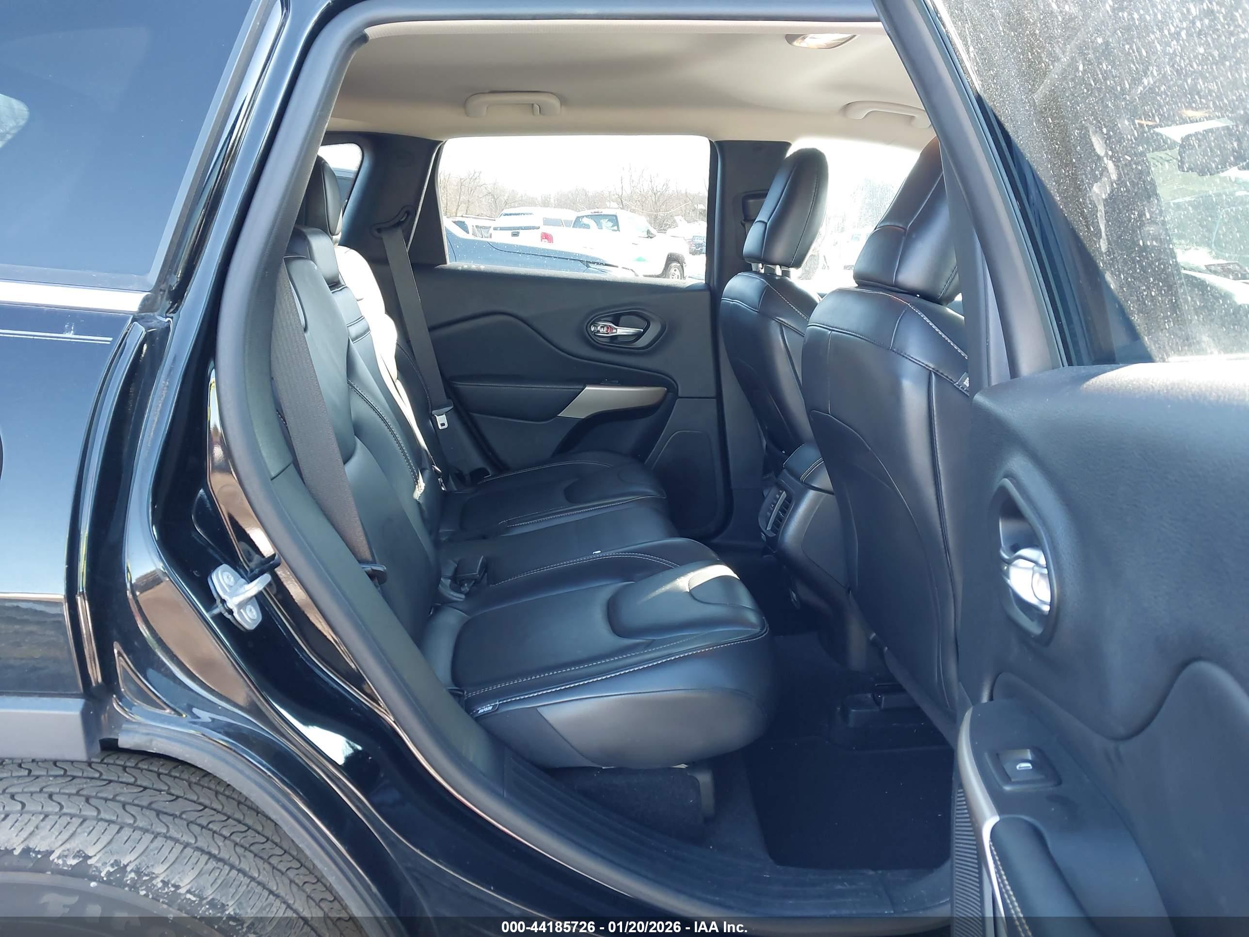 JEEP CHEROKEE image 8