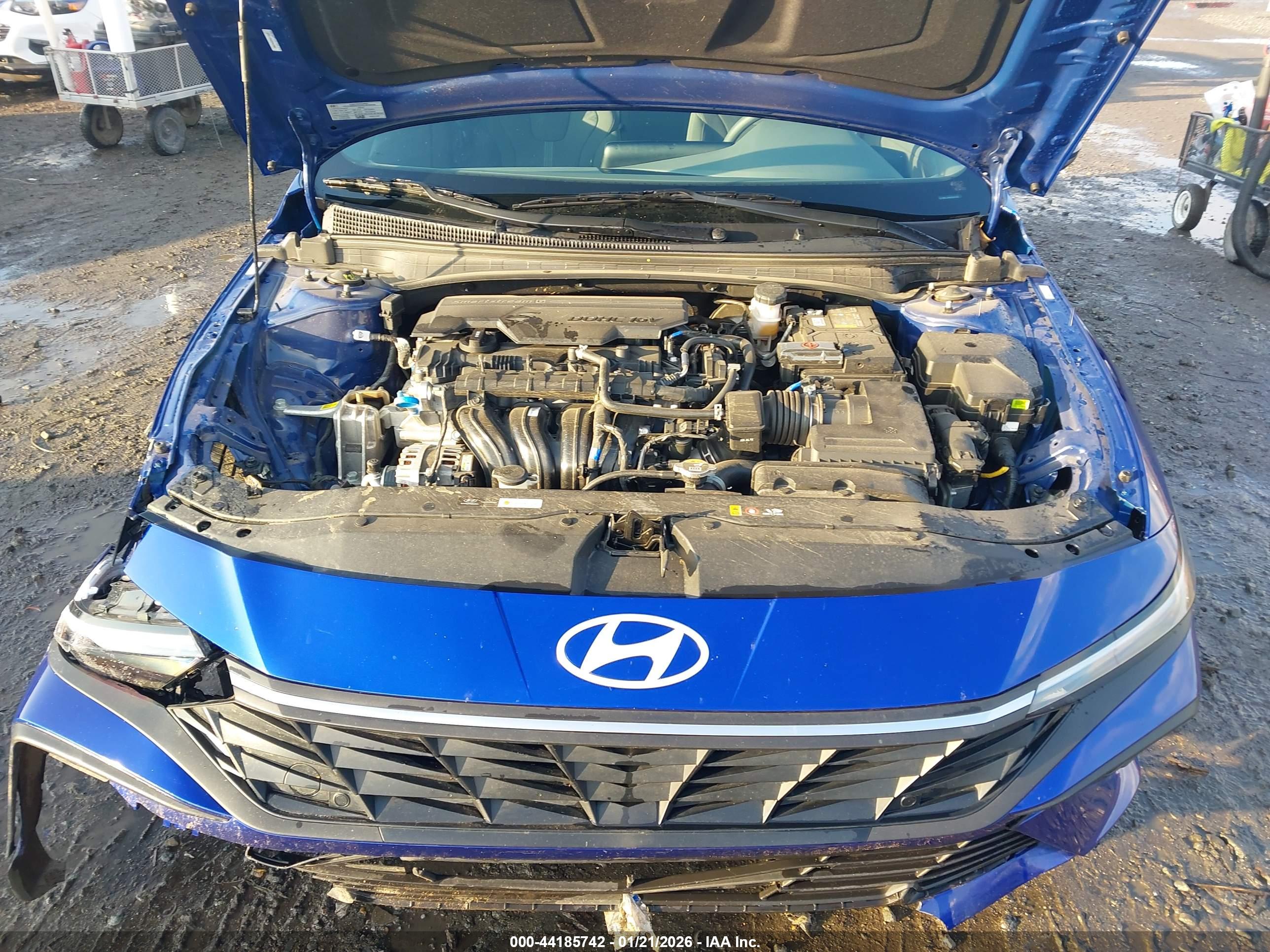 HYUNDAI ELANTRA image 10