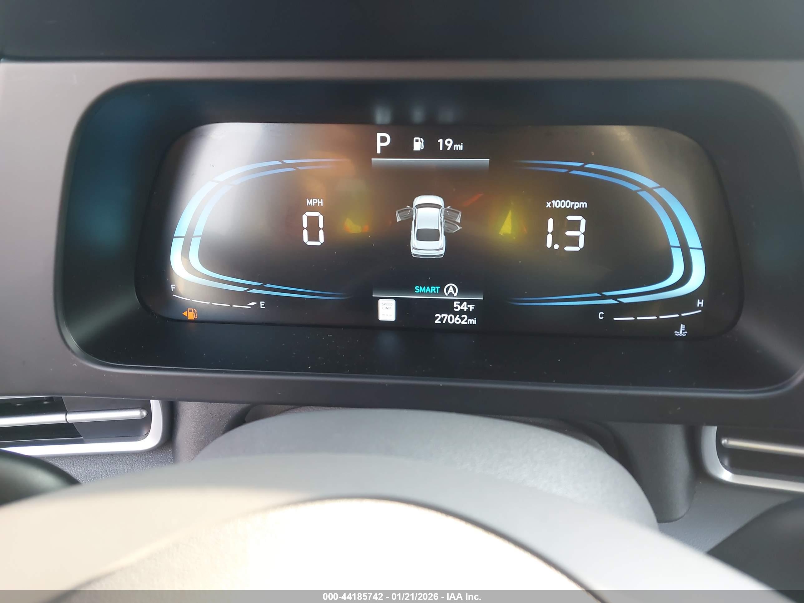 HYUNDAI ELANTRA image 7