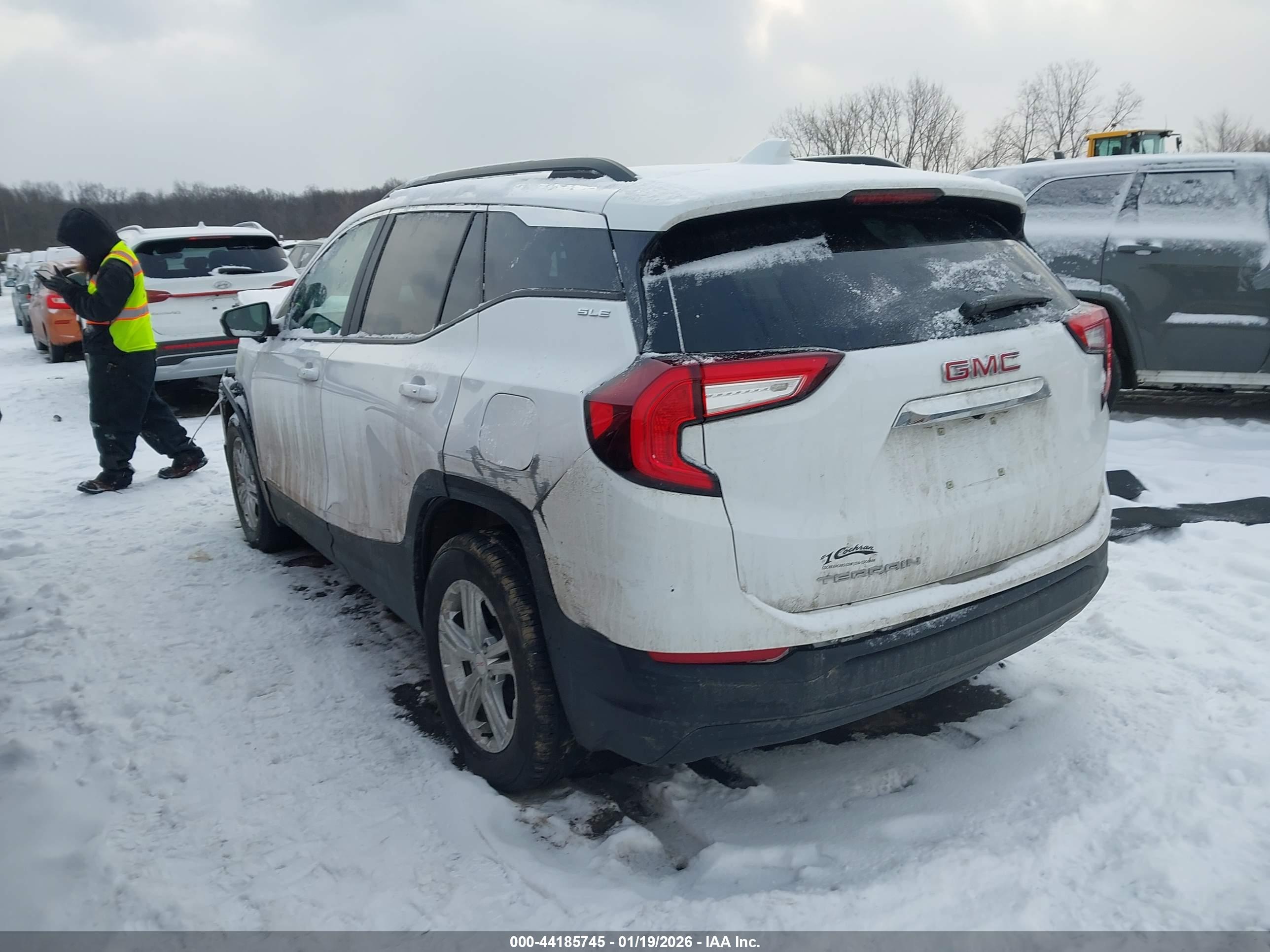 GMC TERRAIN image 3