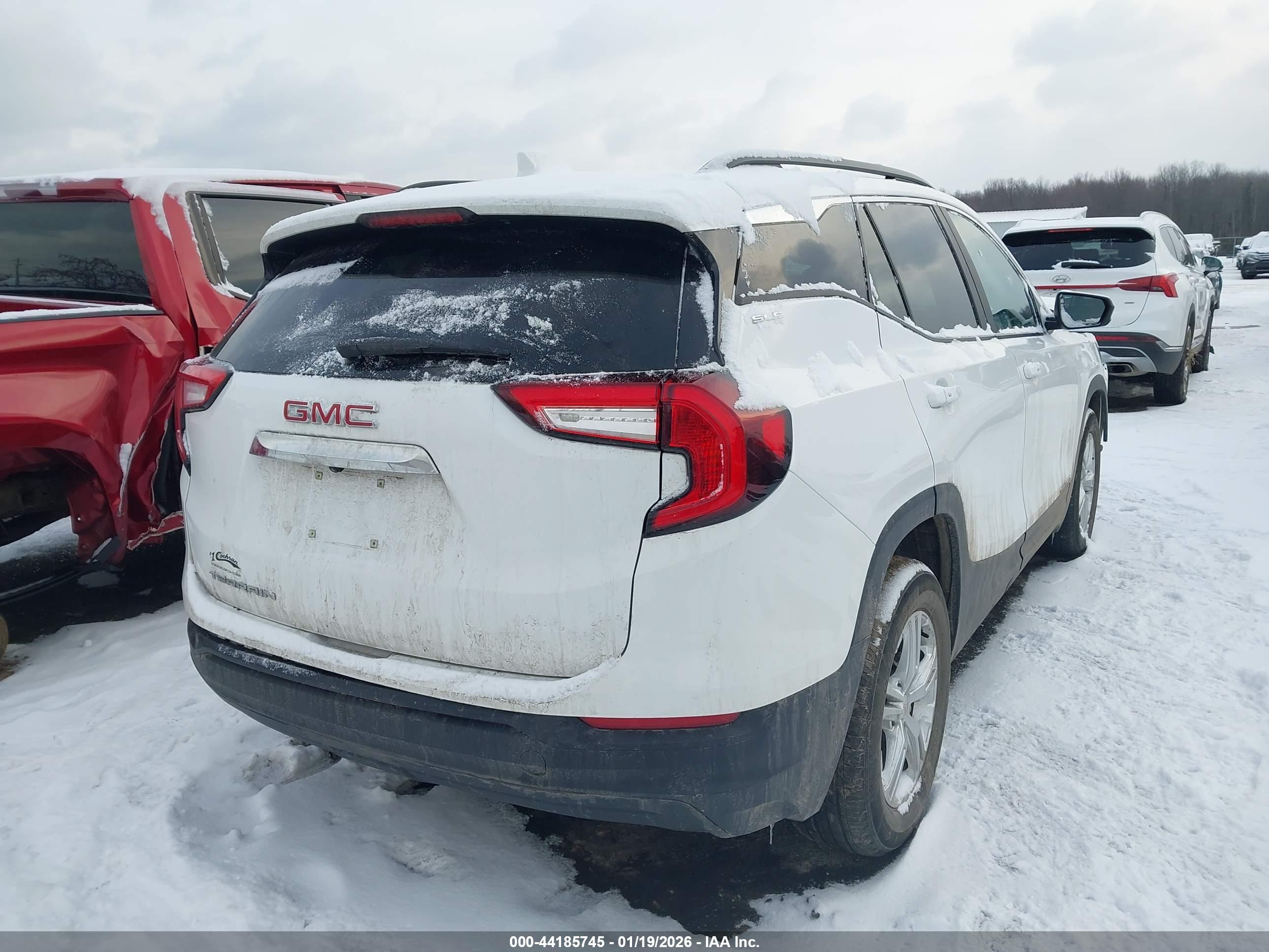 GMC TERRAIN image 4