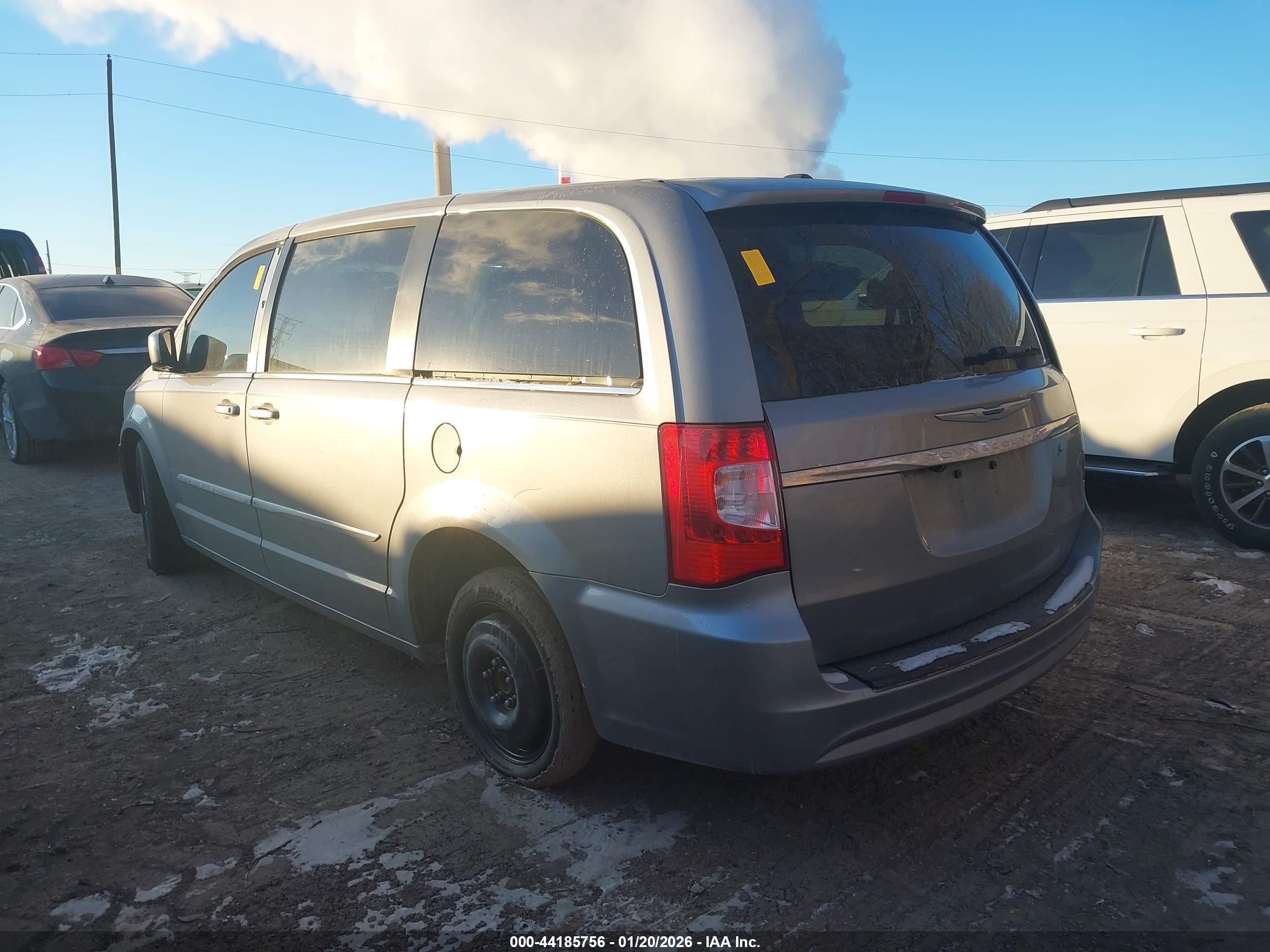 CHRYSLER TOWN image 3