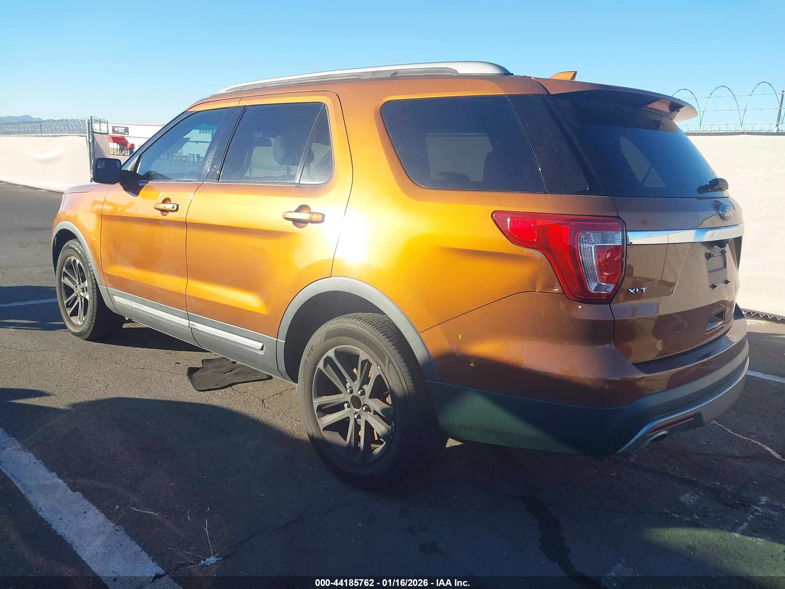 FORD EXPLORER image 3