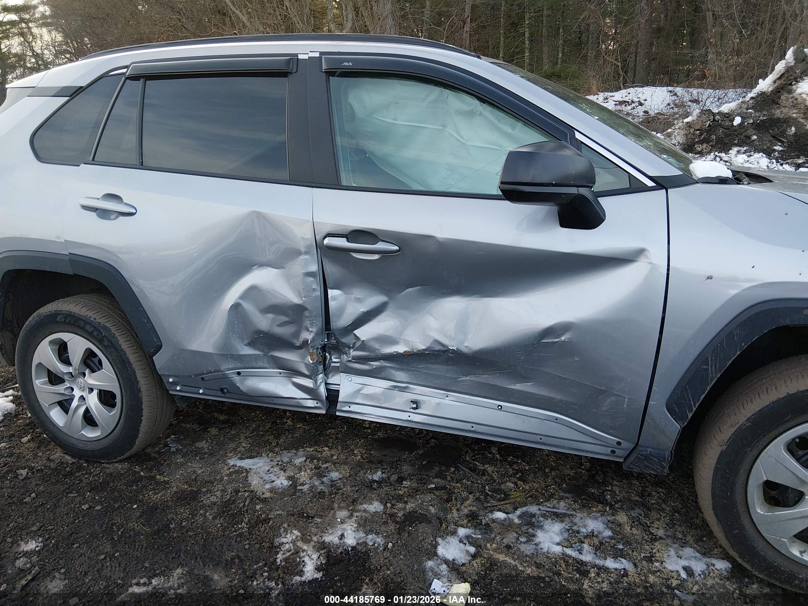 TOYOTA RAV4 image 6