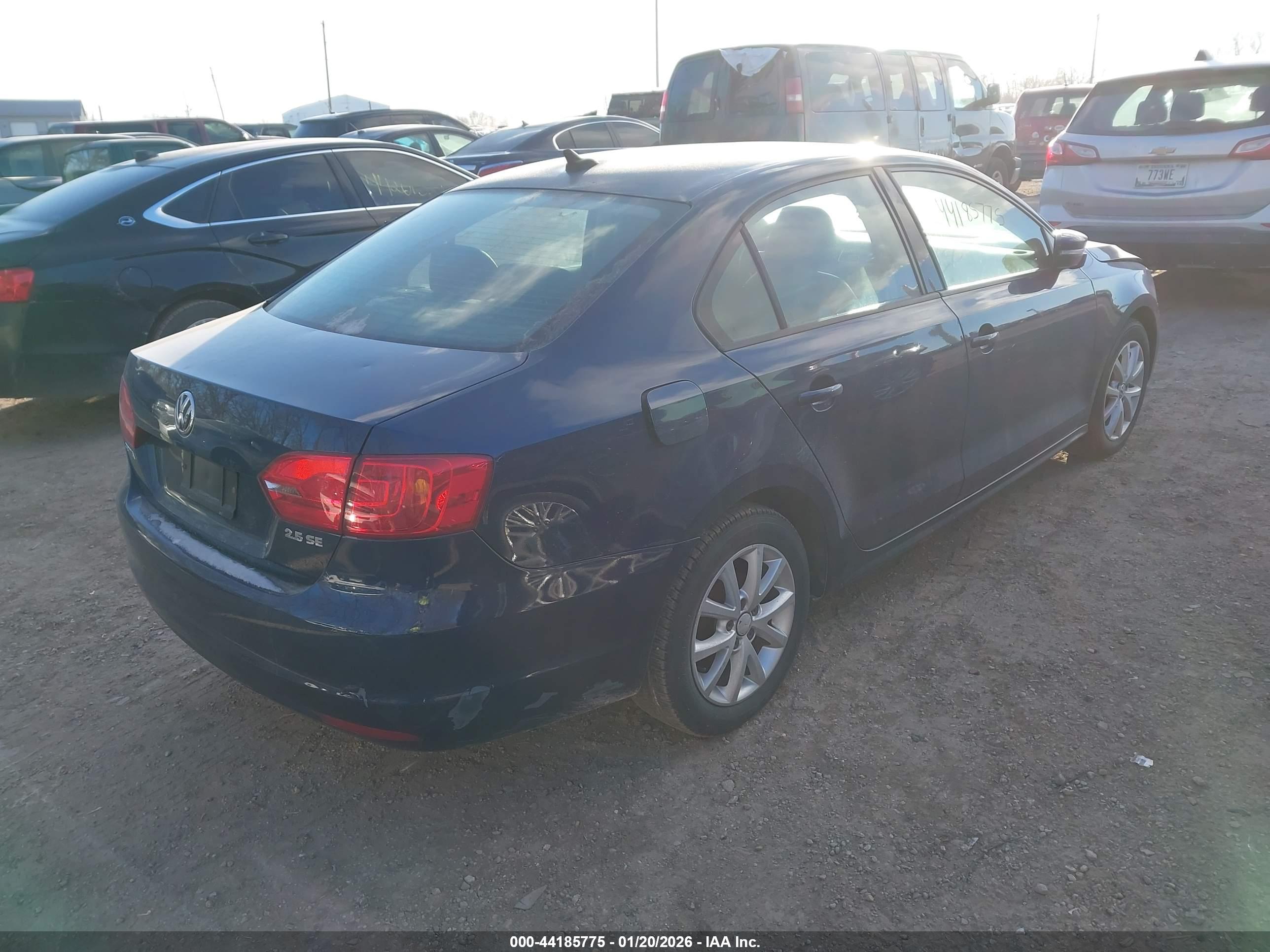 VOLKSWAGEN JETTA image 4