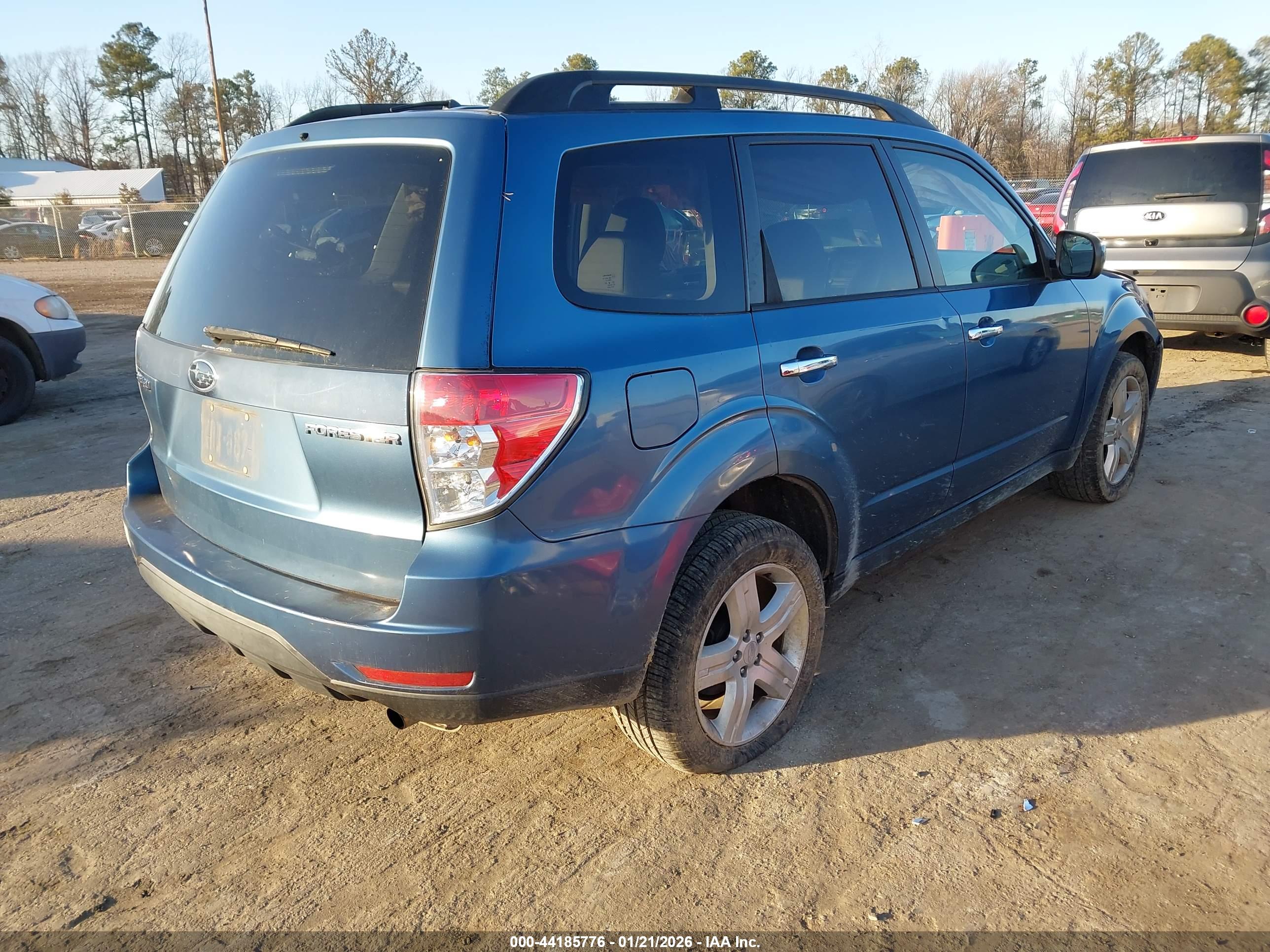 SUBARU FORESTER image 4