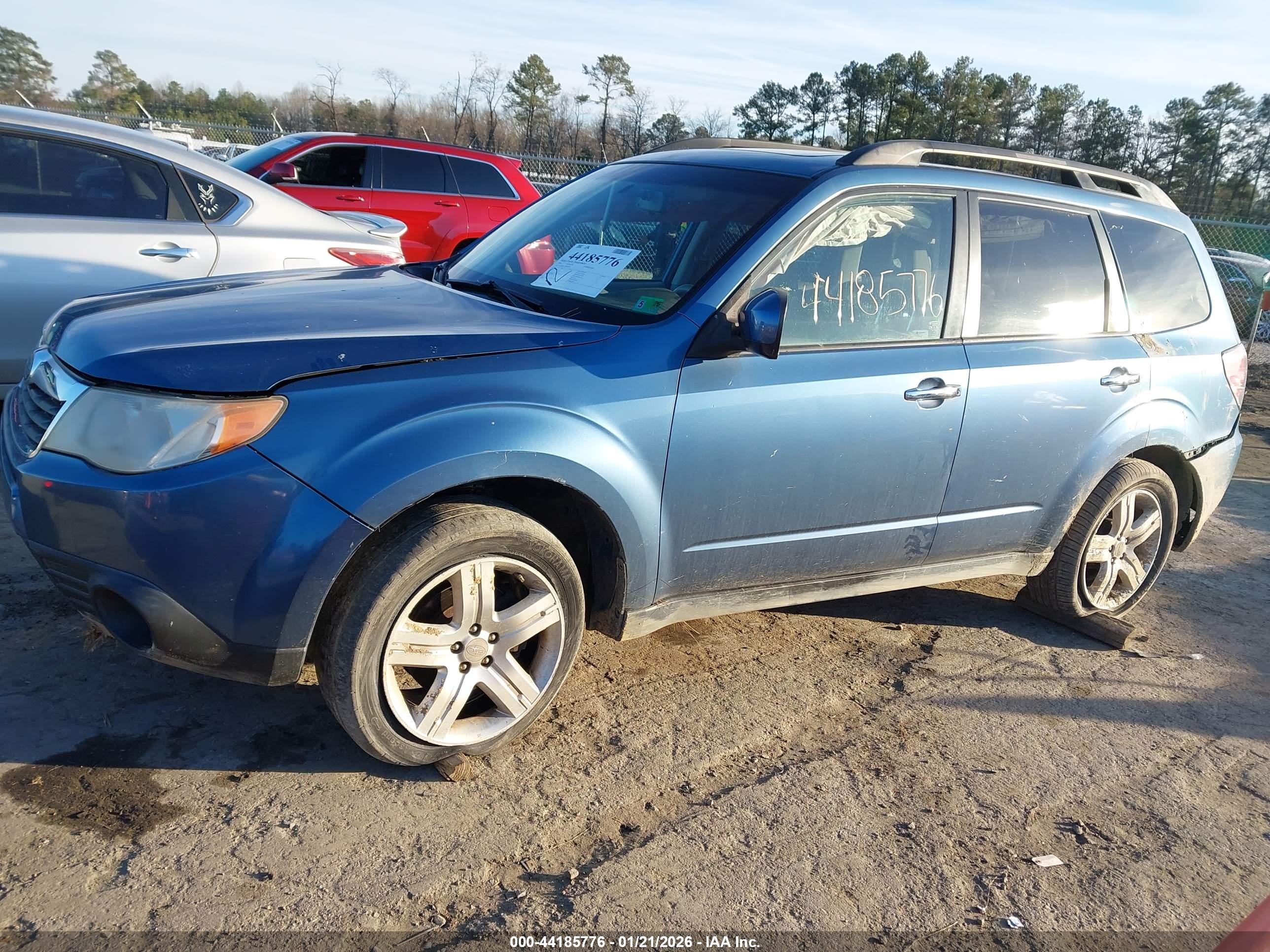 SUBARU FORESTER image 6