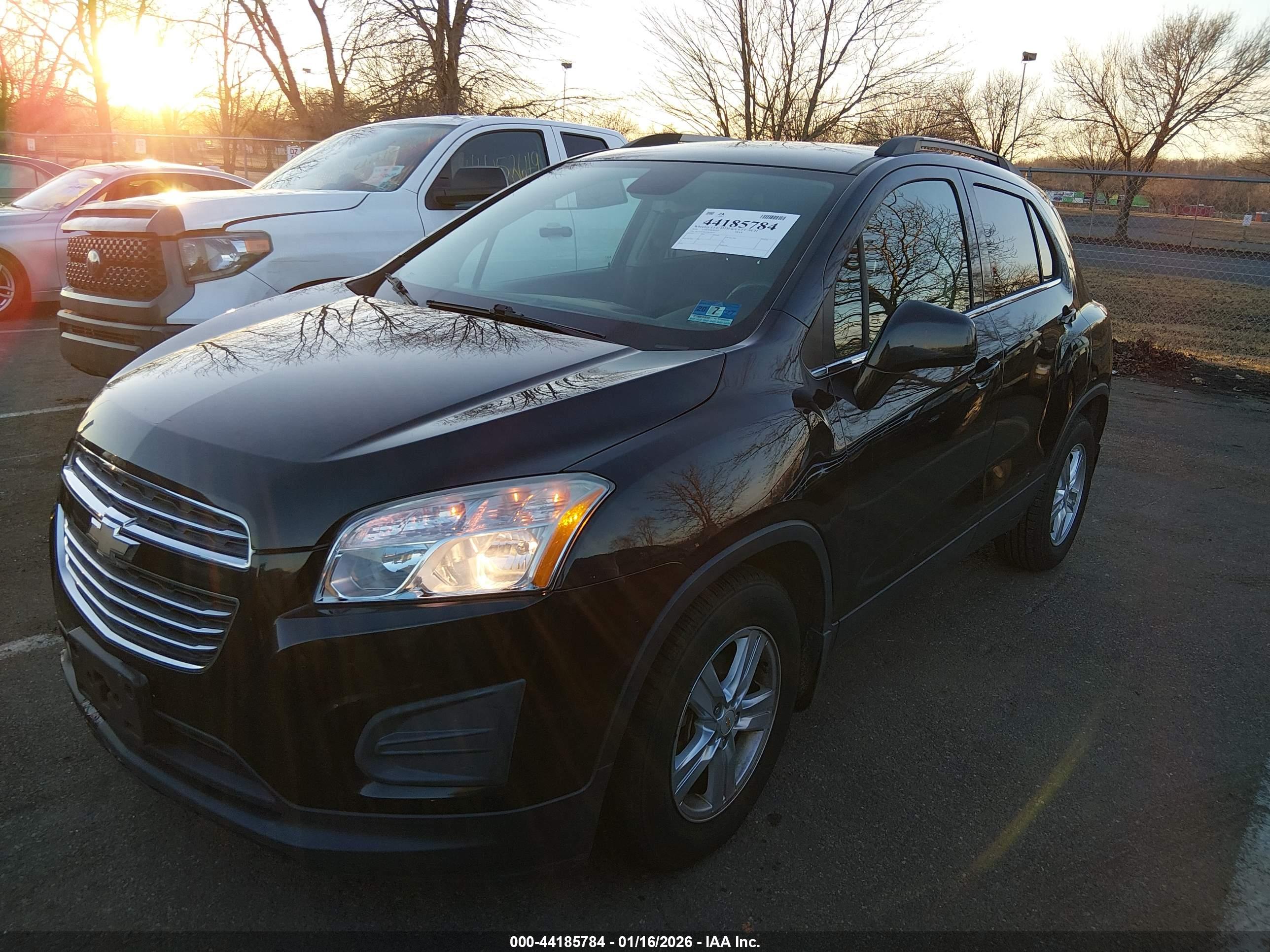 CHEVROLET TRAX image 2
