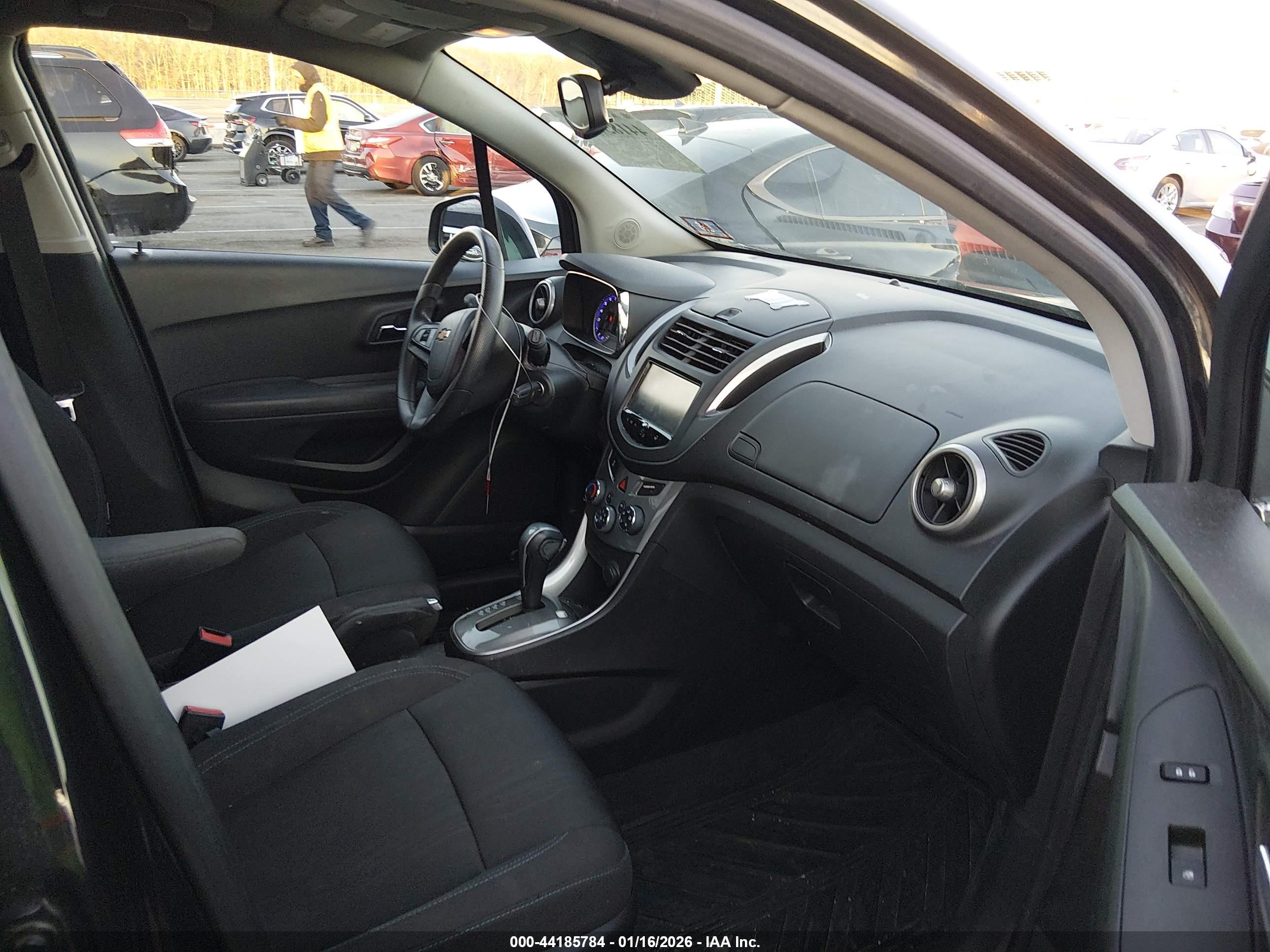 CHEVROLET TRAX image 5