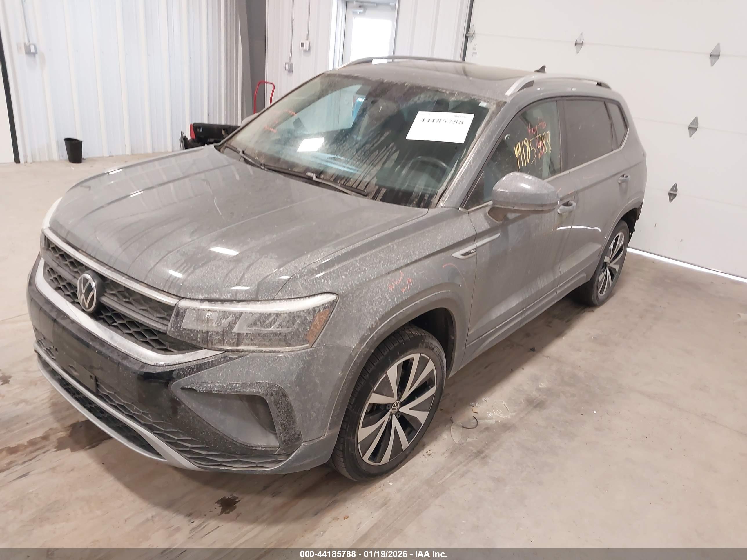 VOLKSWAGEN TAOS image 2