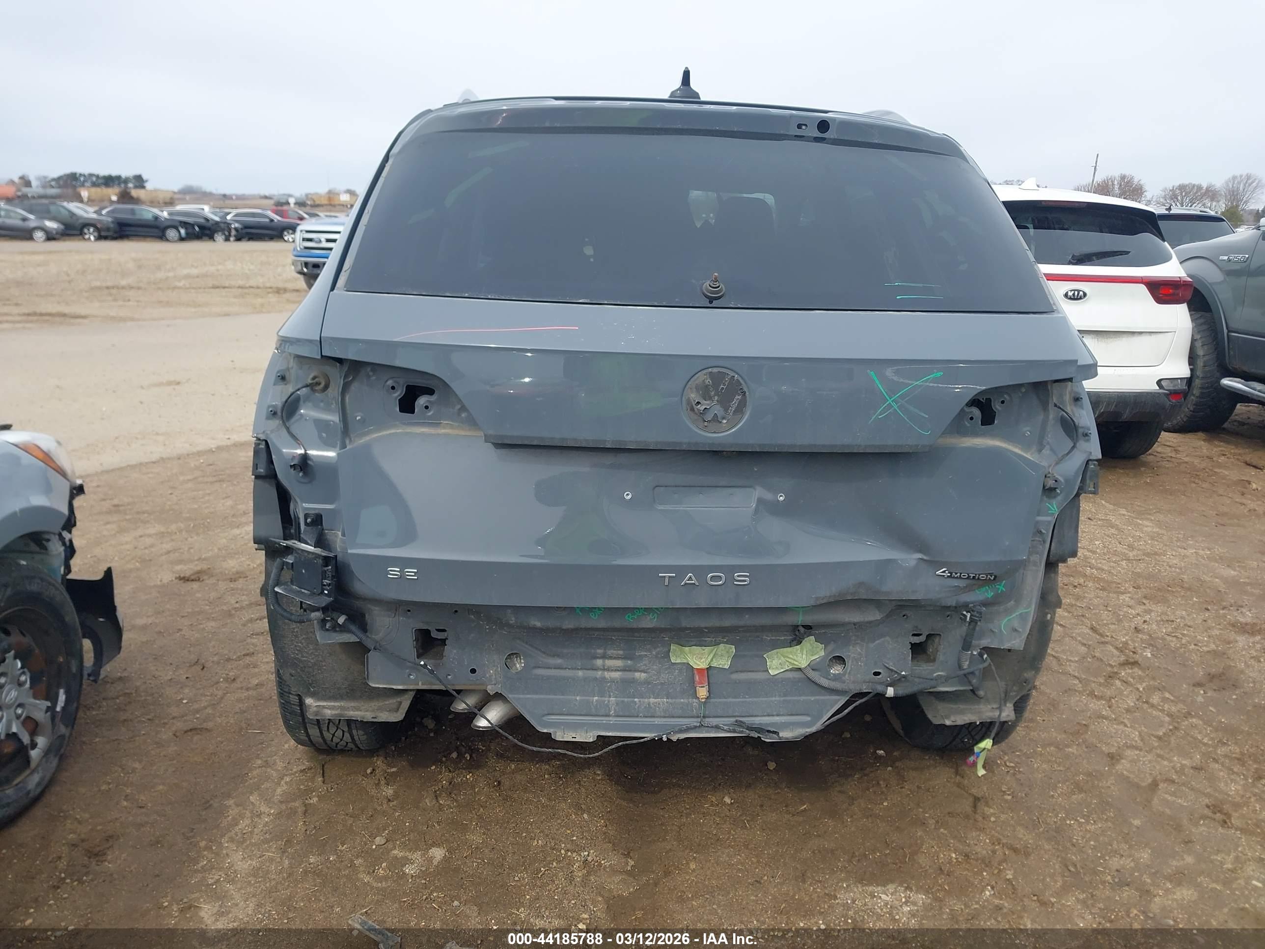 VOLKSWAGEN TAOS image 6