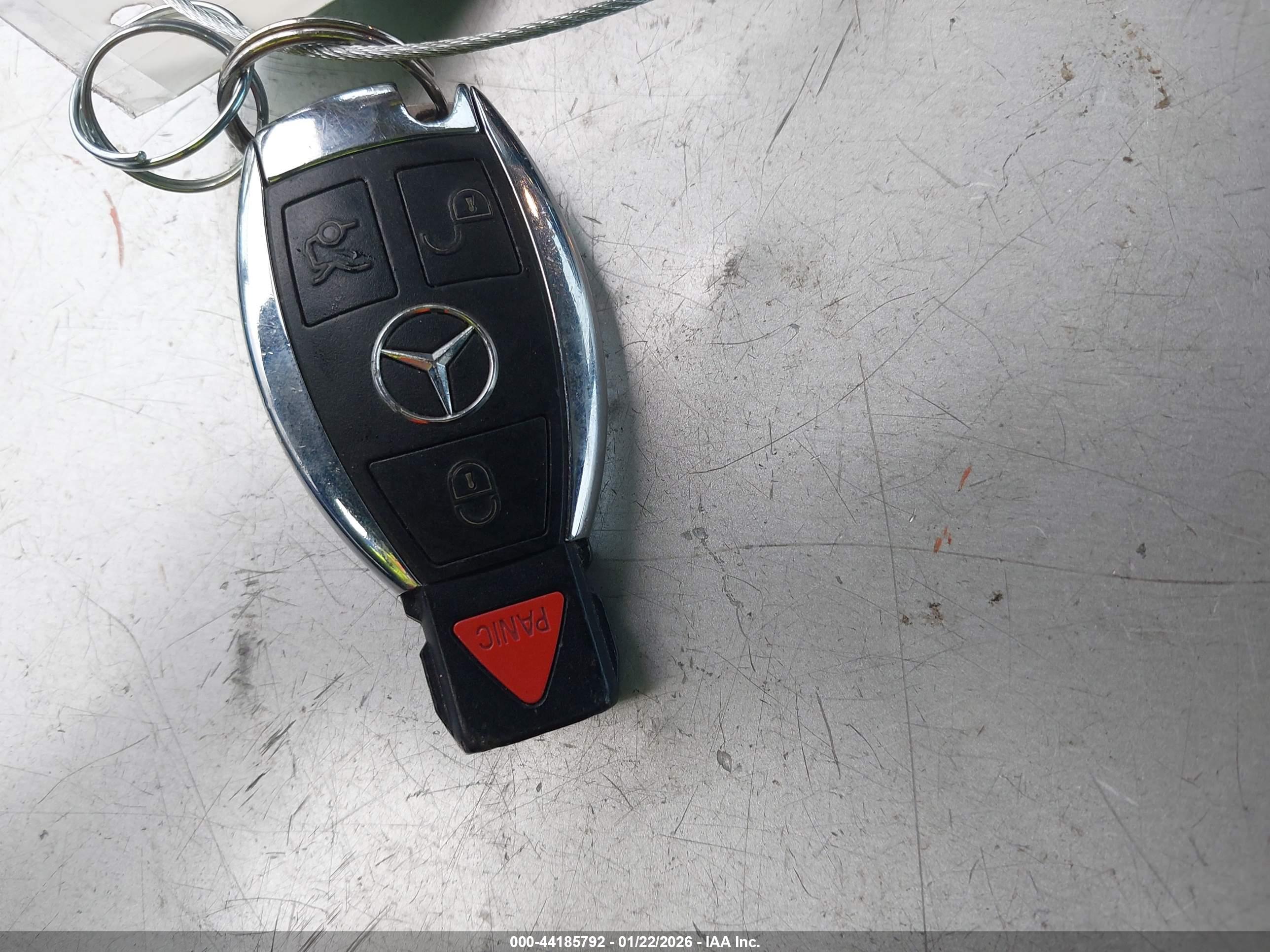 MERCEDES-BENZ GLK image 11