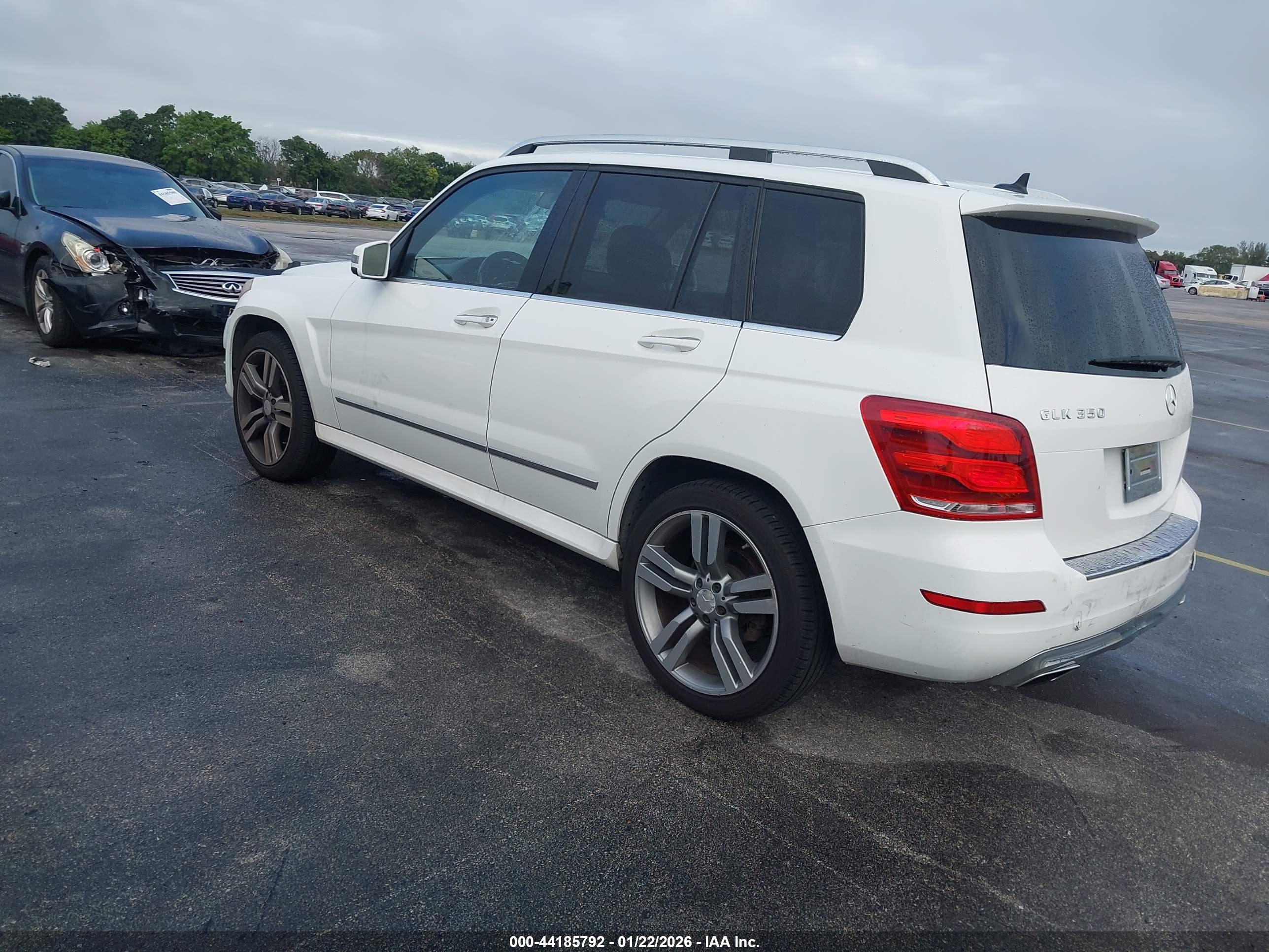 MERCEDES-BENZ GLK image 3