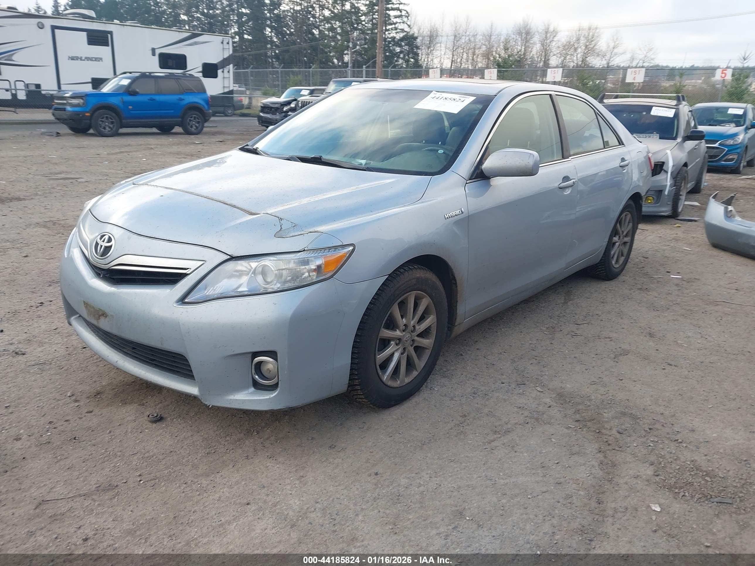 TOYOTA CAMRY image 2