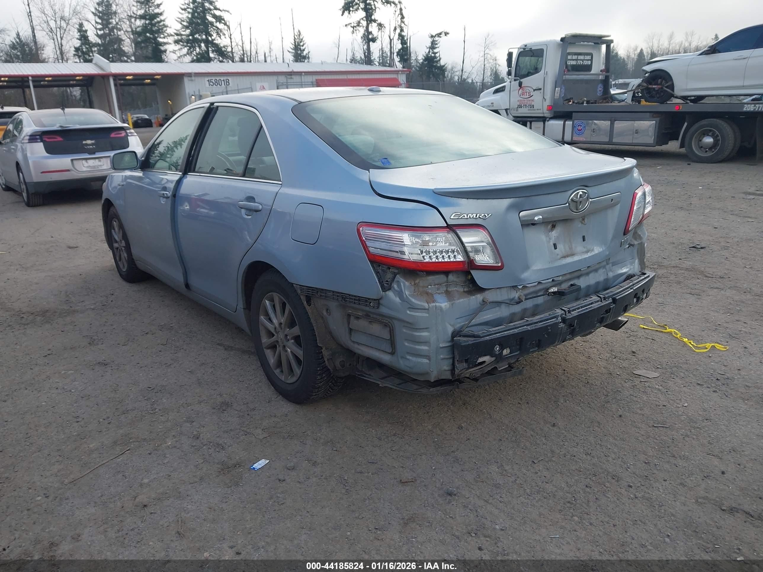TOYOTA CAMRY image 3