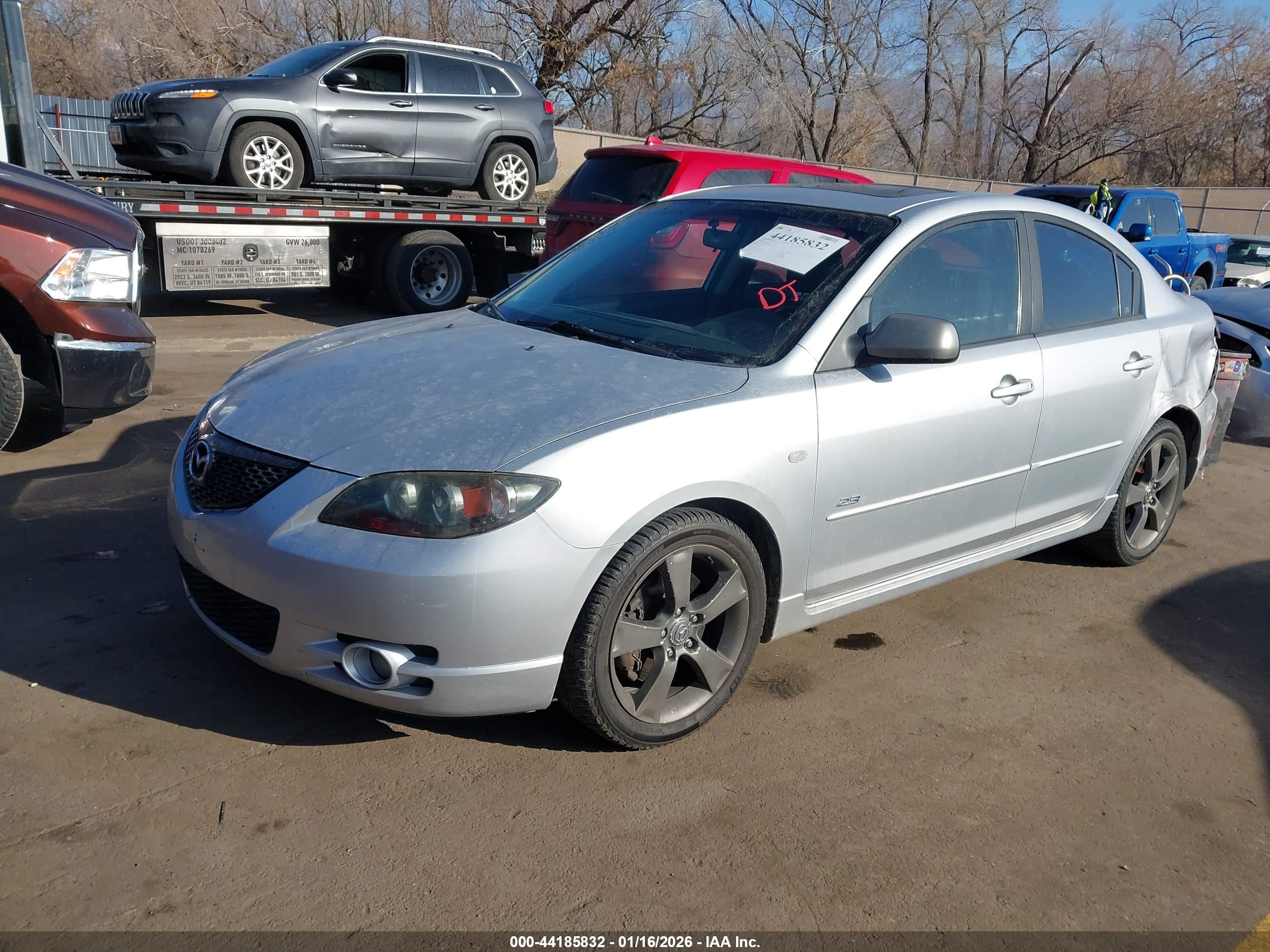MAZDA MAZDA3 image 2