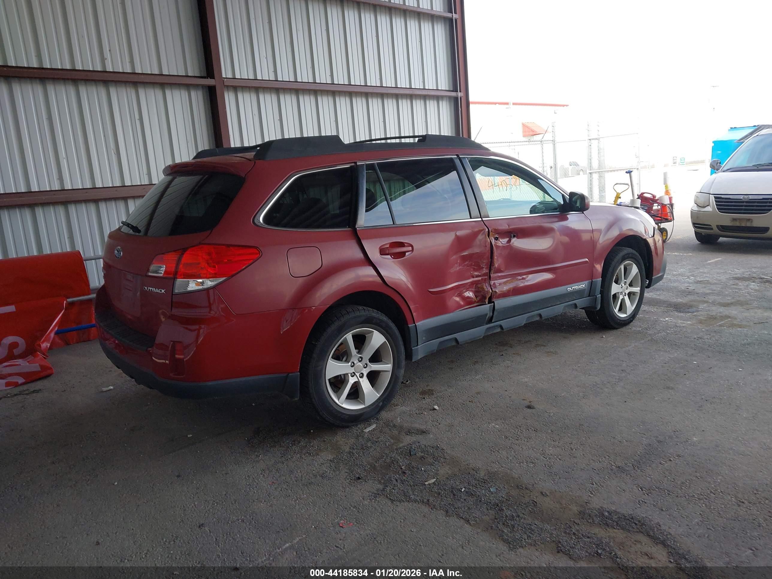 SUBARU OUTBACK image 4