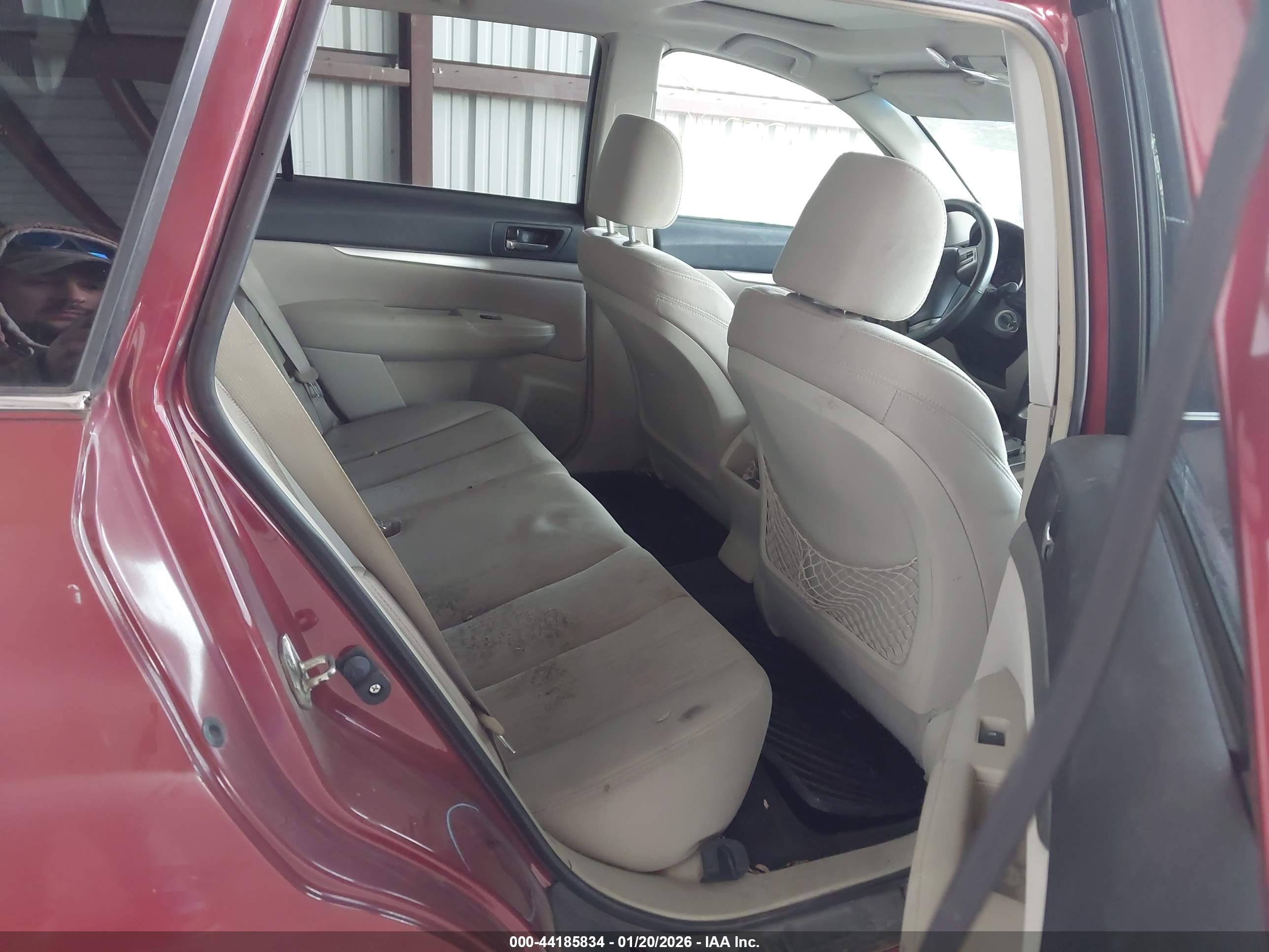 SUBARU OUTBACK image 8