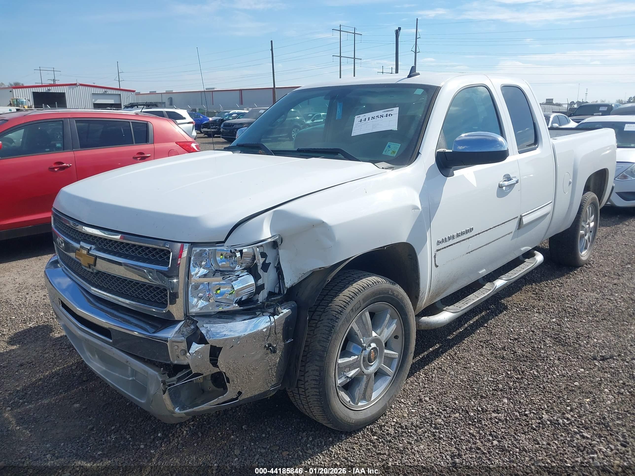 CHEVROLET SILVERADO image 6