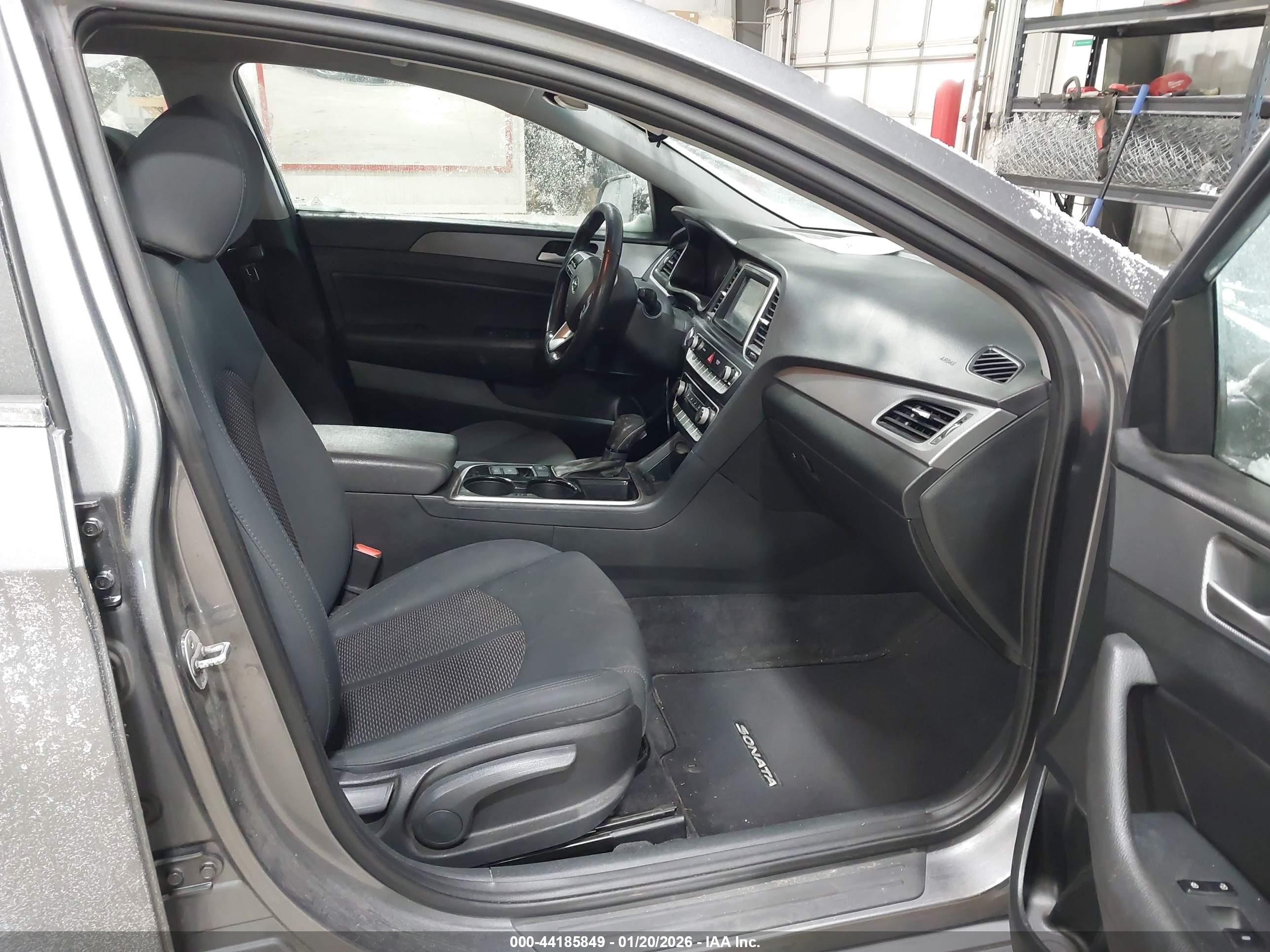 HYUNDAI SONATA image 5
