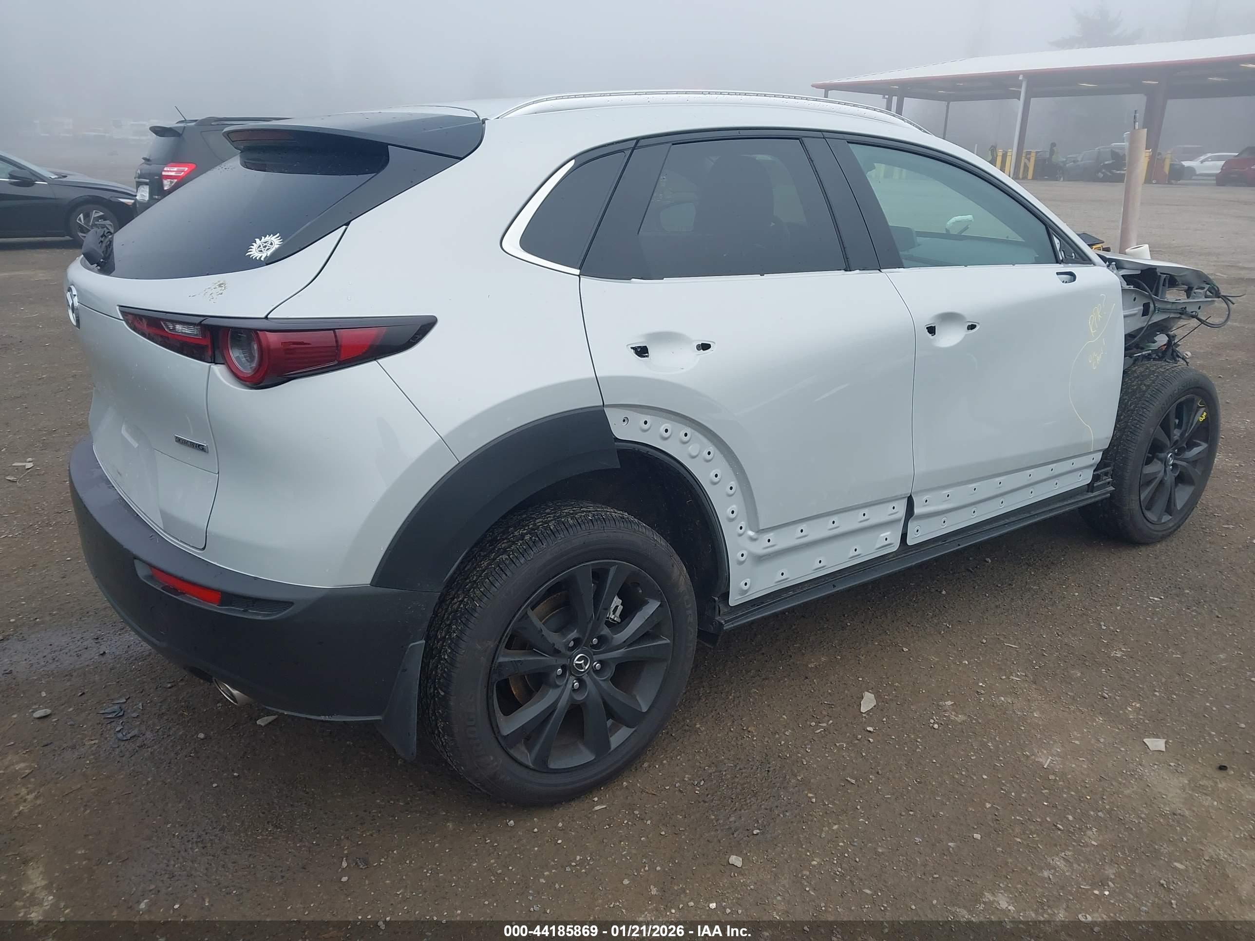 MAZDA CX-30 image 4