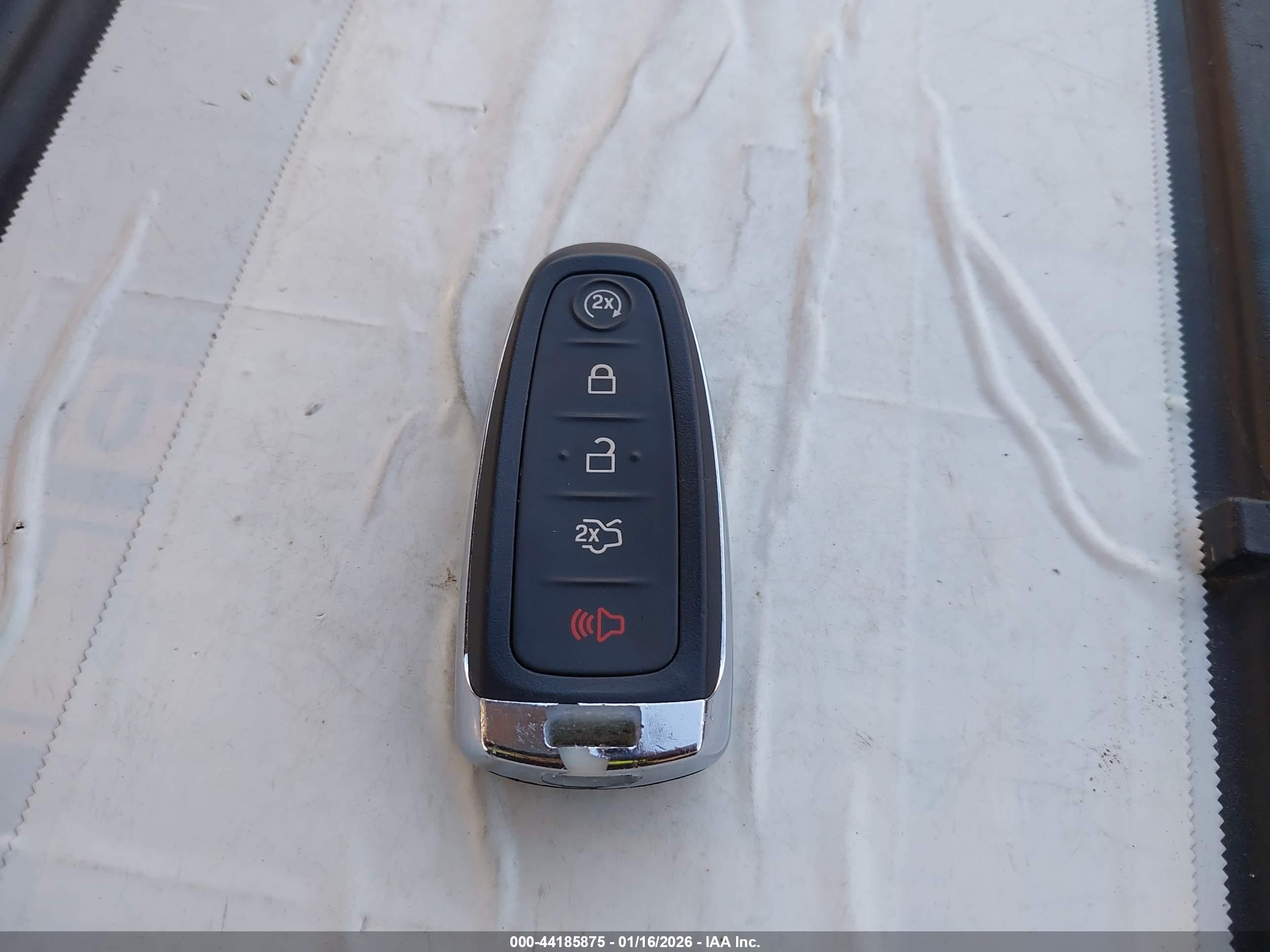 FORD TAURUS image 11