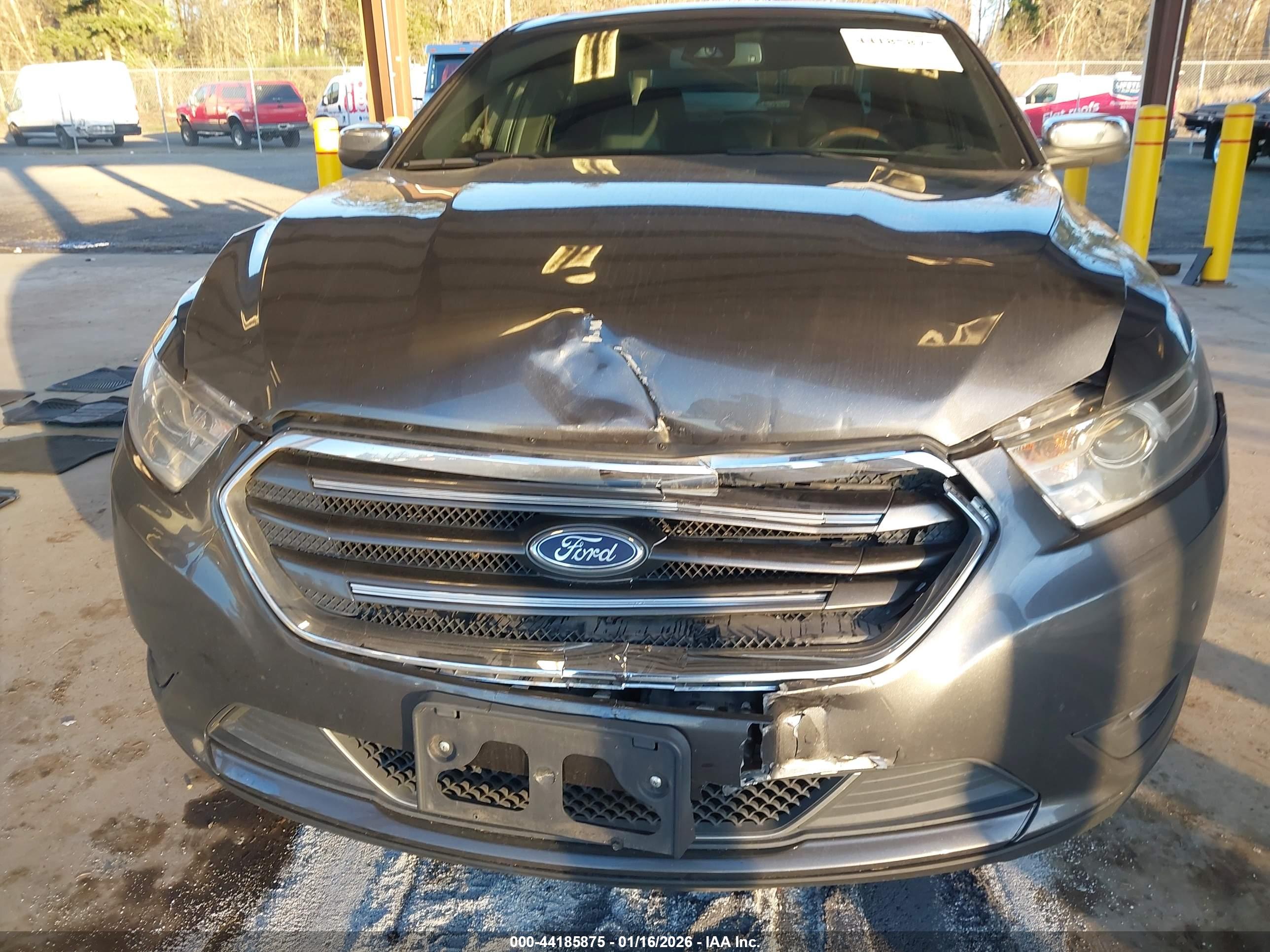 FORD TAURUS image 6