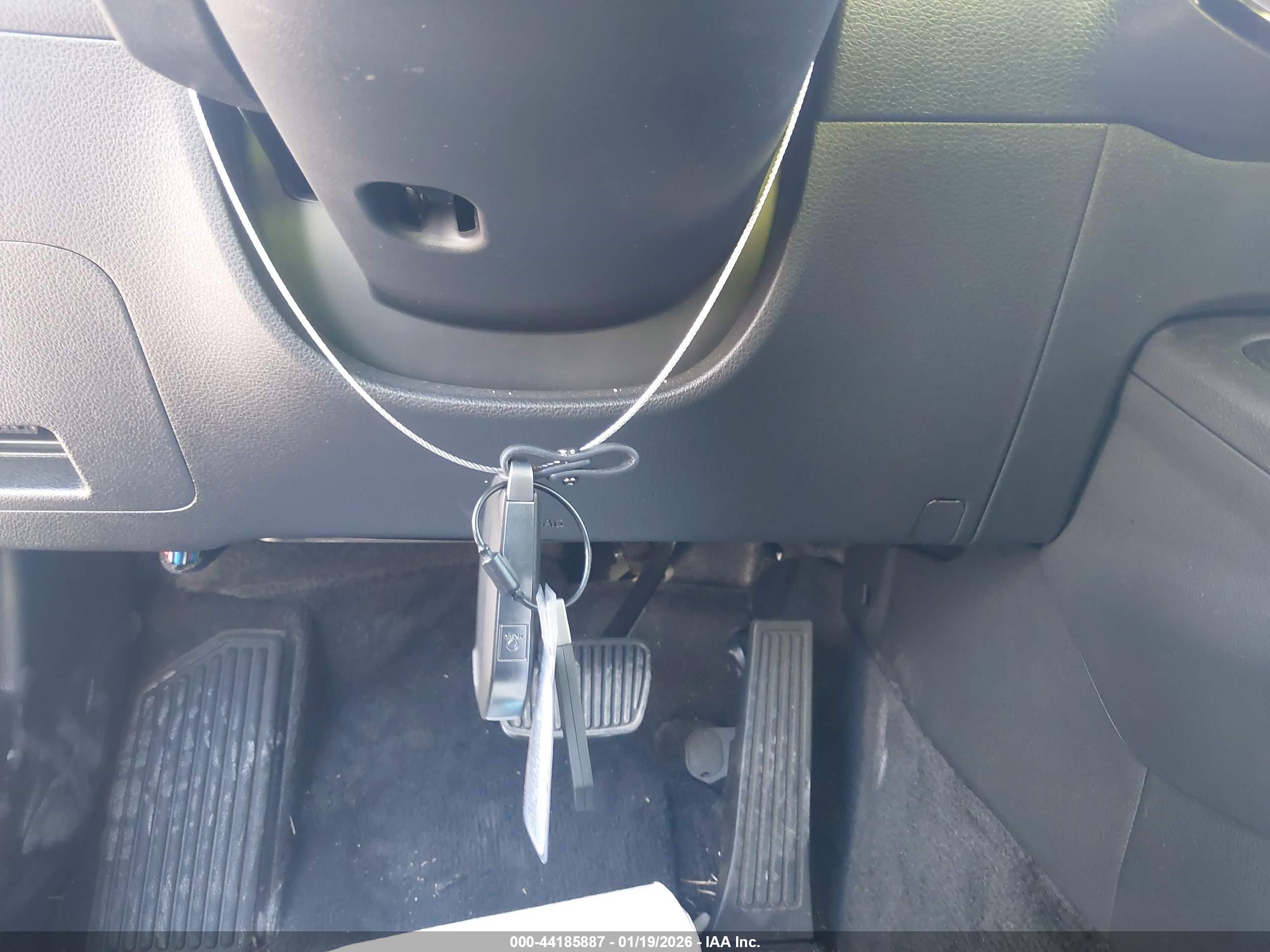 KIA K5 image 11