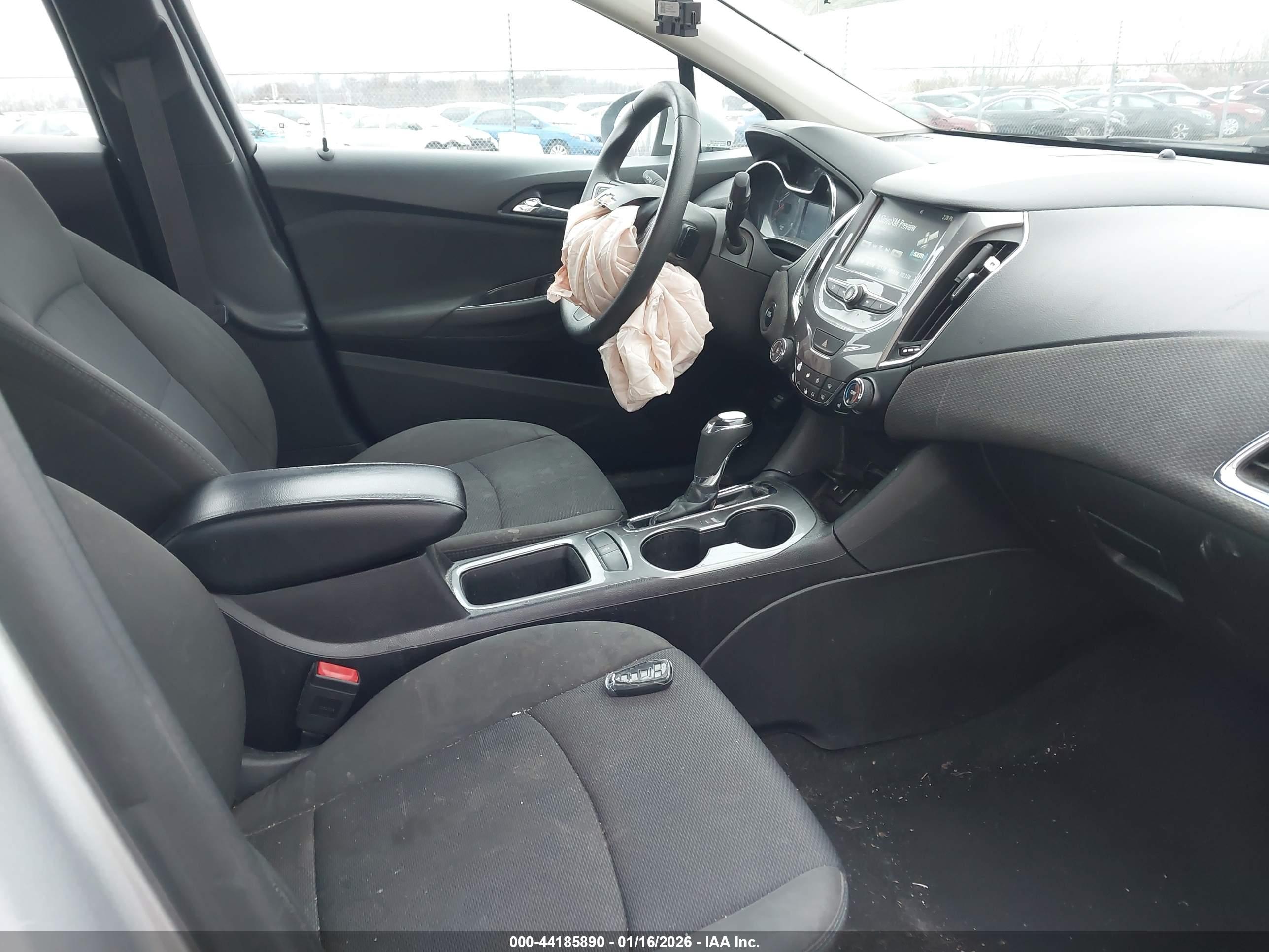 CHEVROLET CRUZE image 5