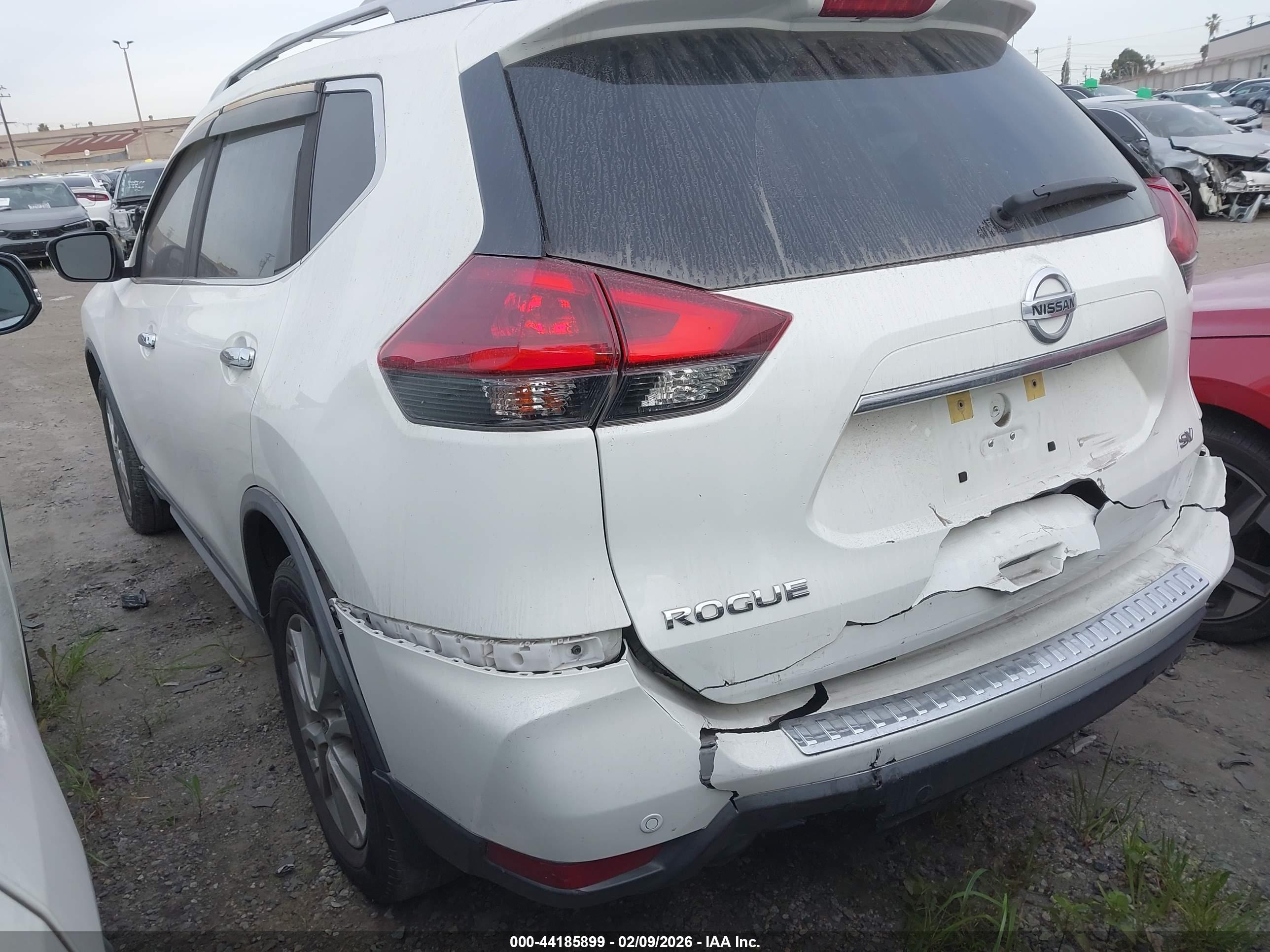 NISSAN ROGUE image 3