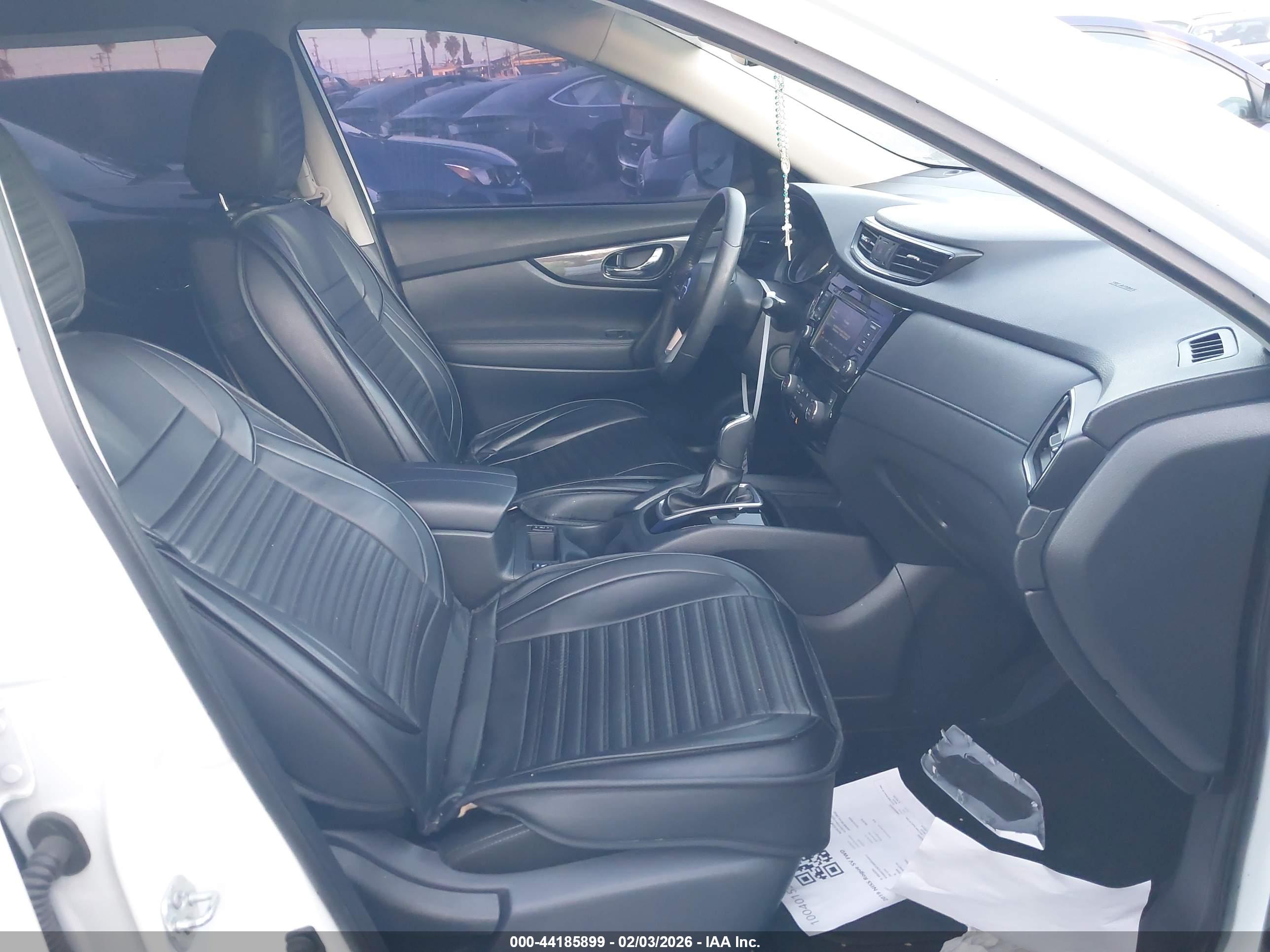 NISSAN ROGUE image 5