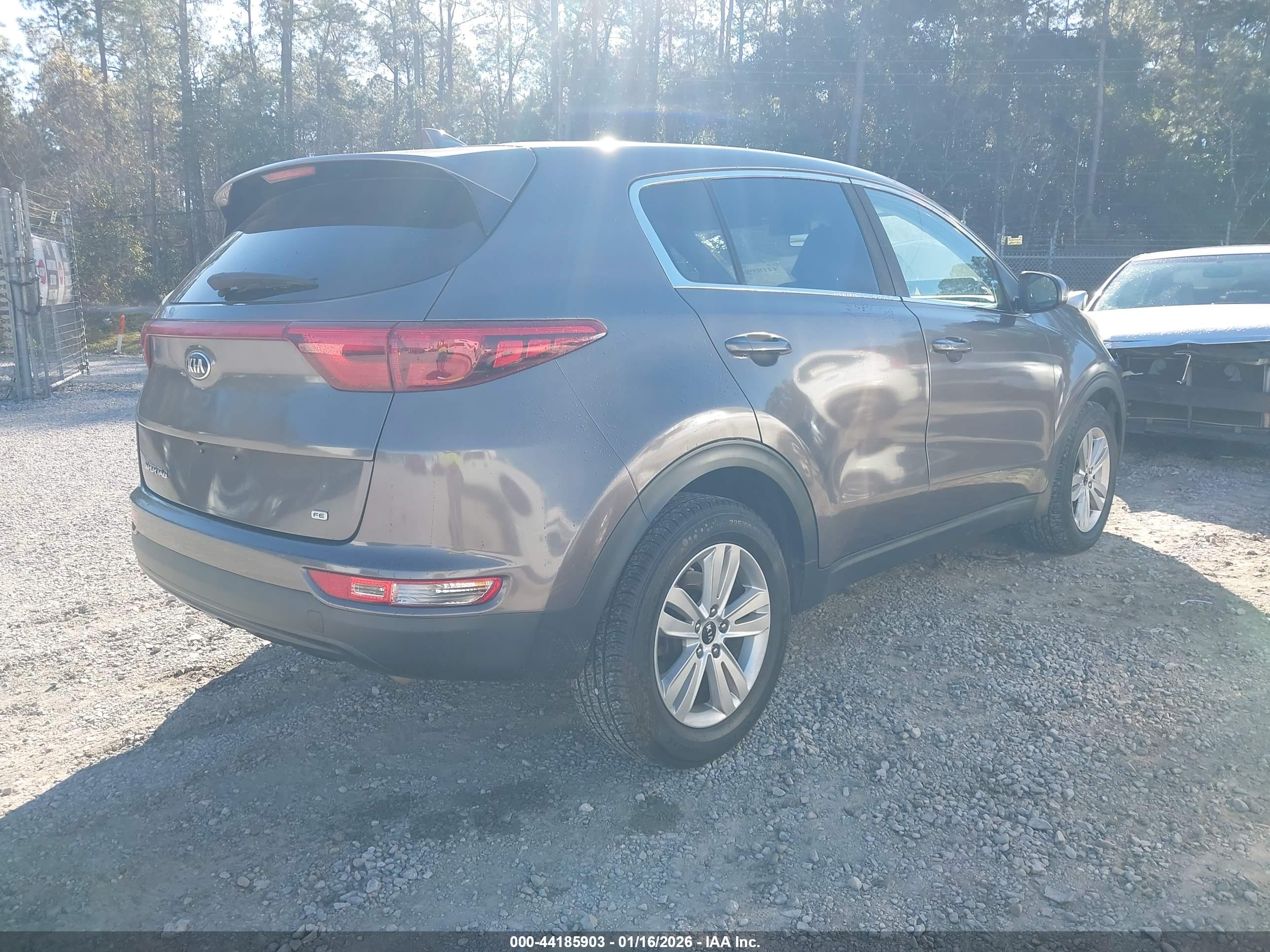 KIA SPORTAGE image 4