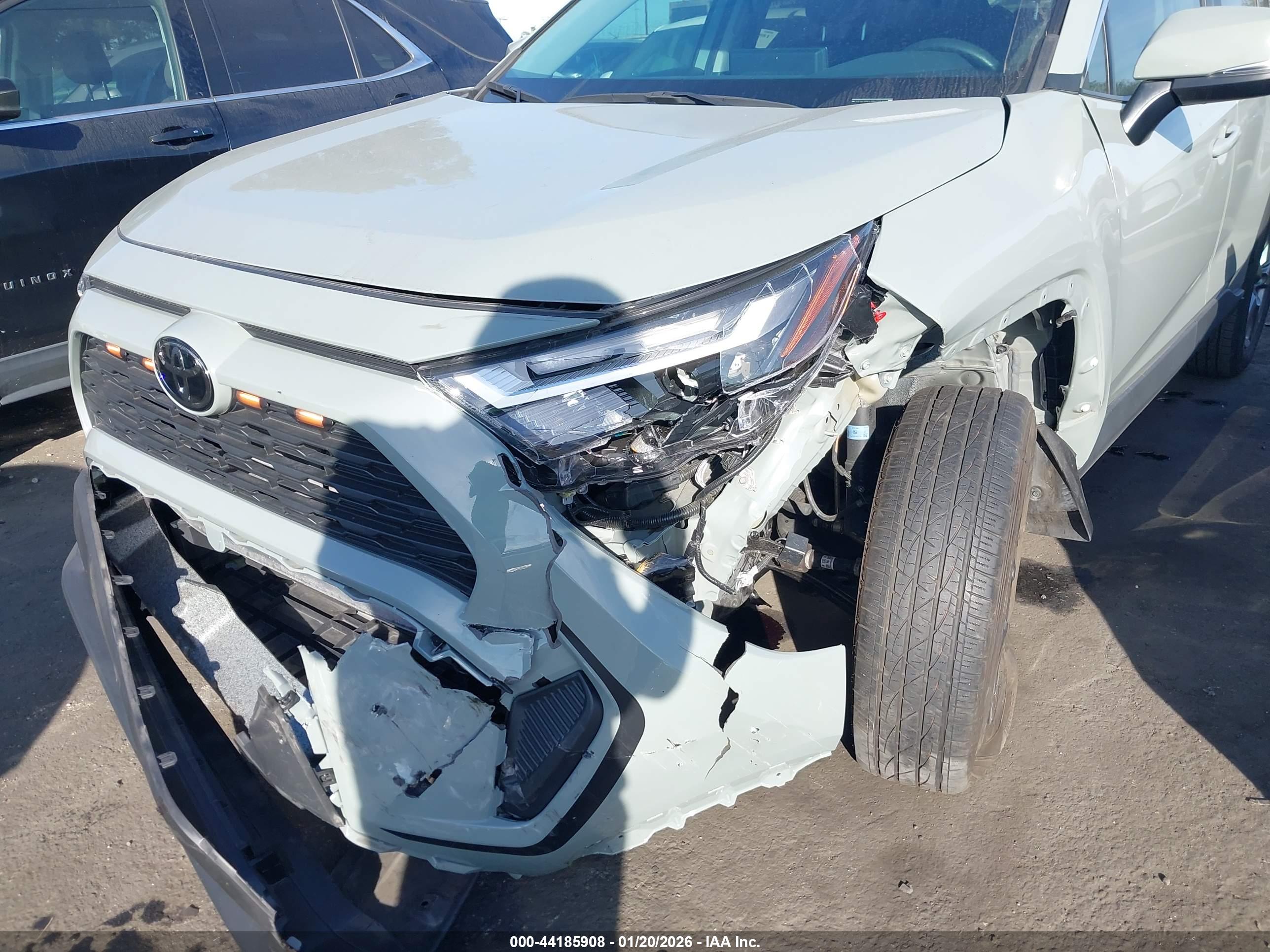 TOYOTA RAV4 image 6