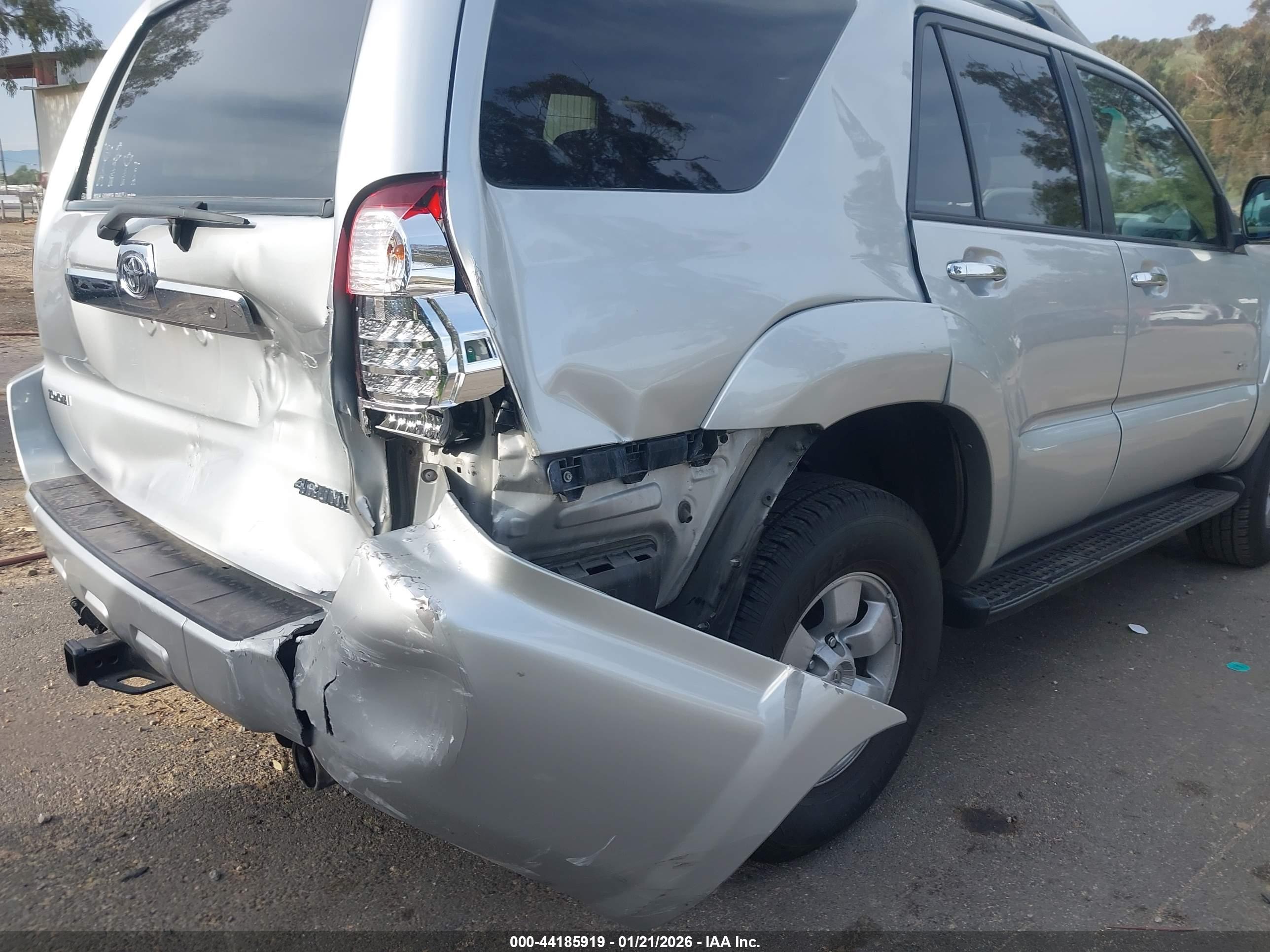 TOYOTA 4RUNNER image 6
