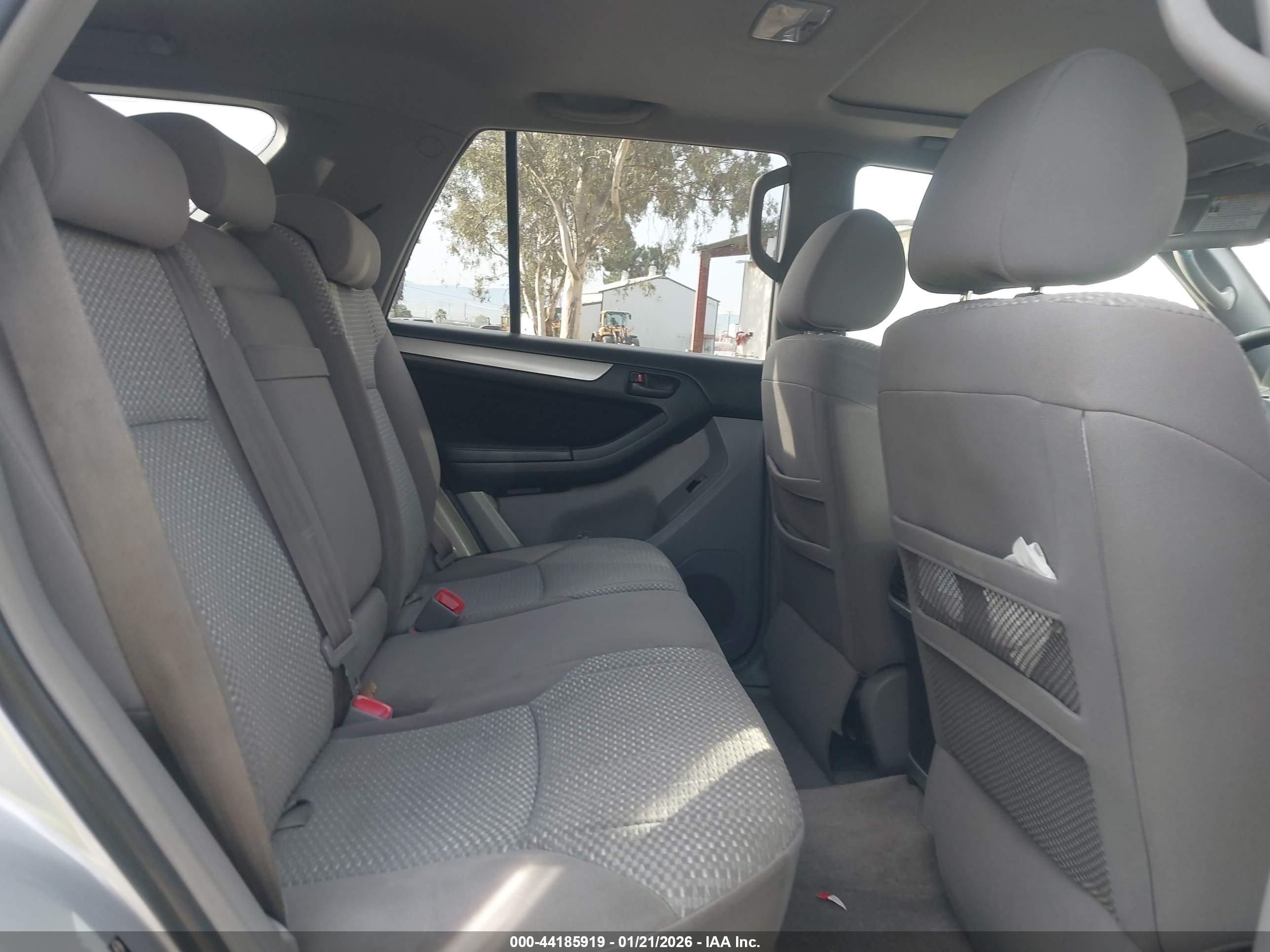 TOYOTA 4RUNNER image 8