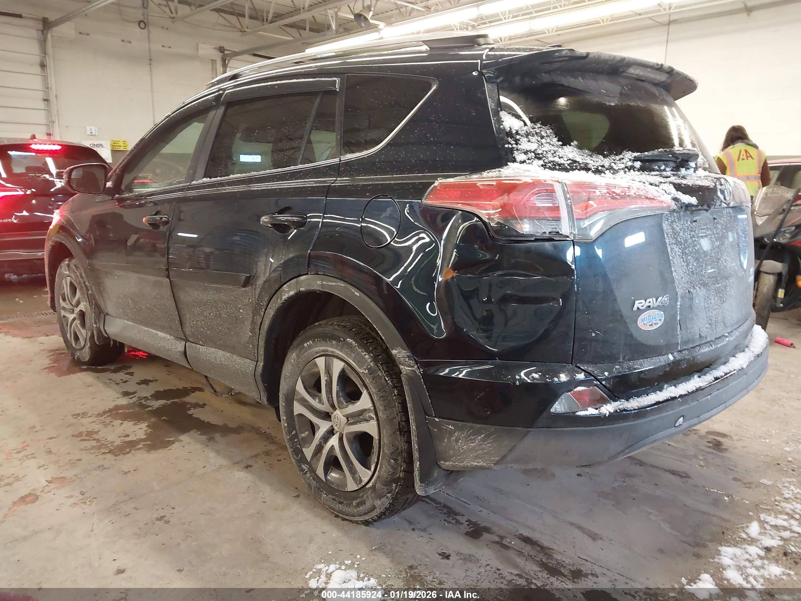 TOYOTA RAV4 image 3