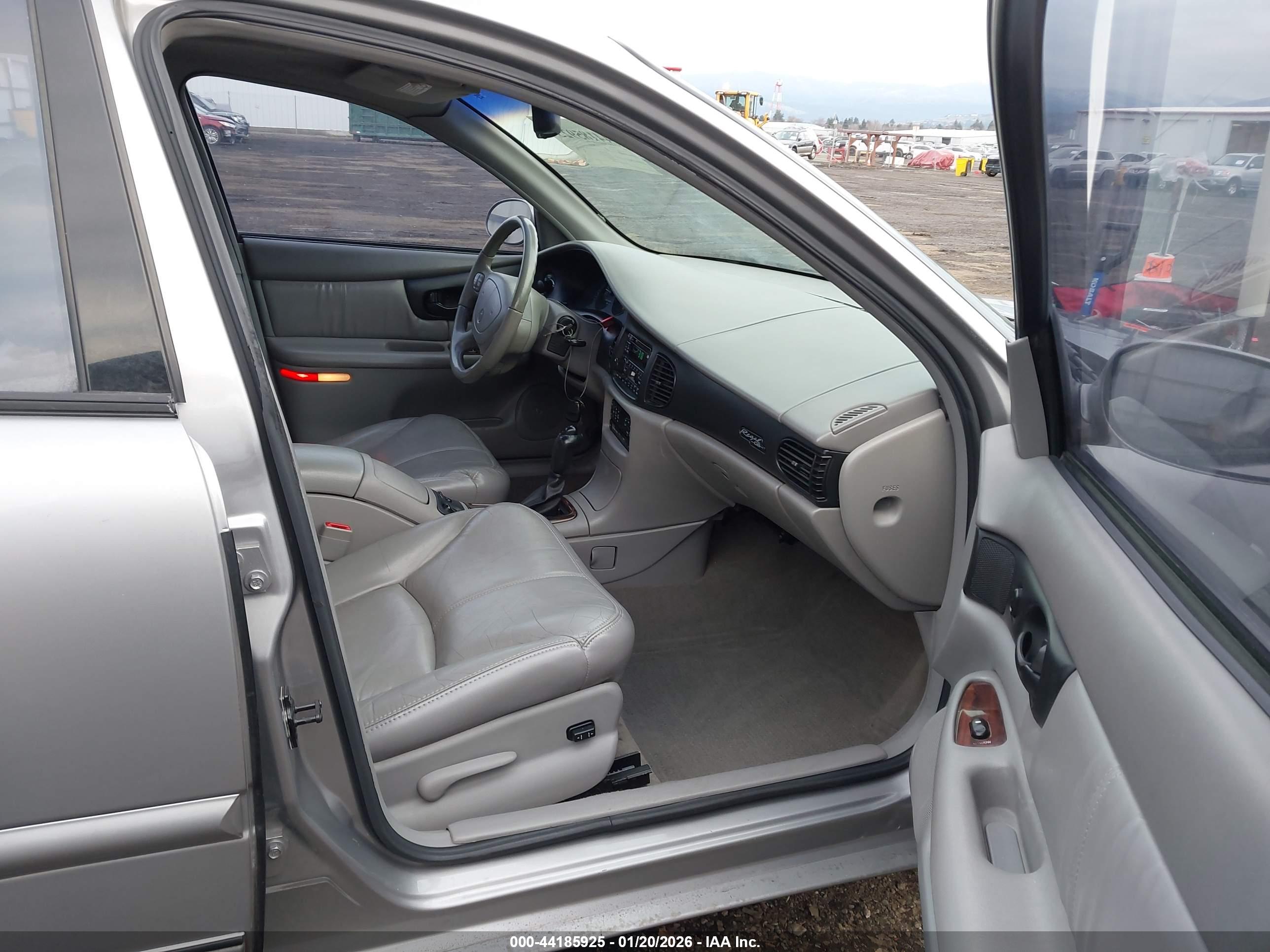 BUICK REGAL image 5
