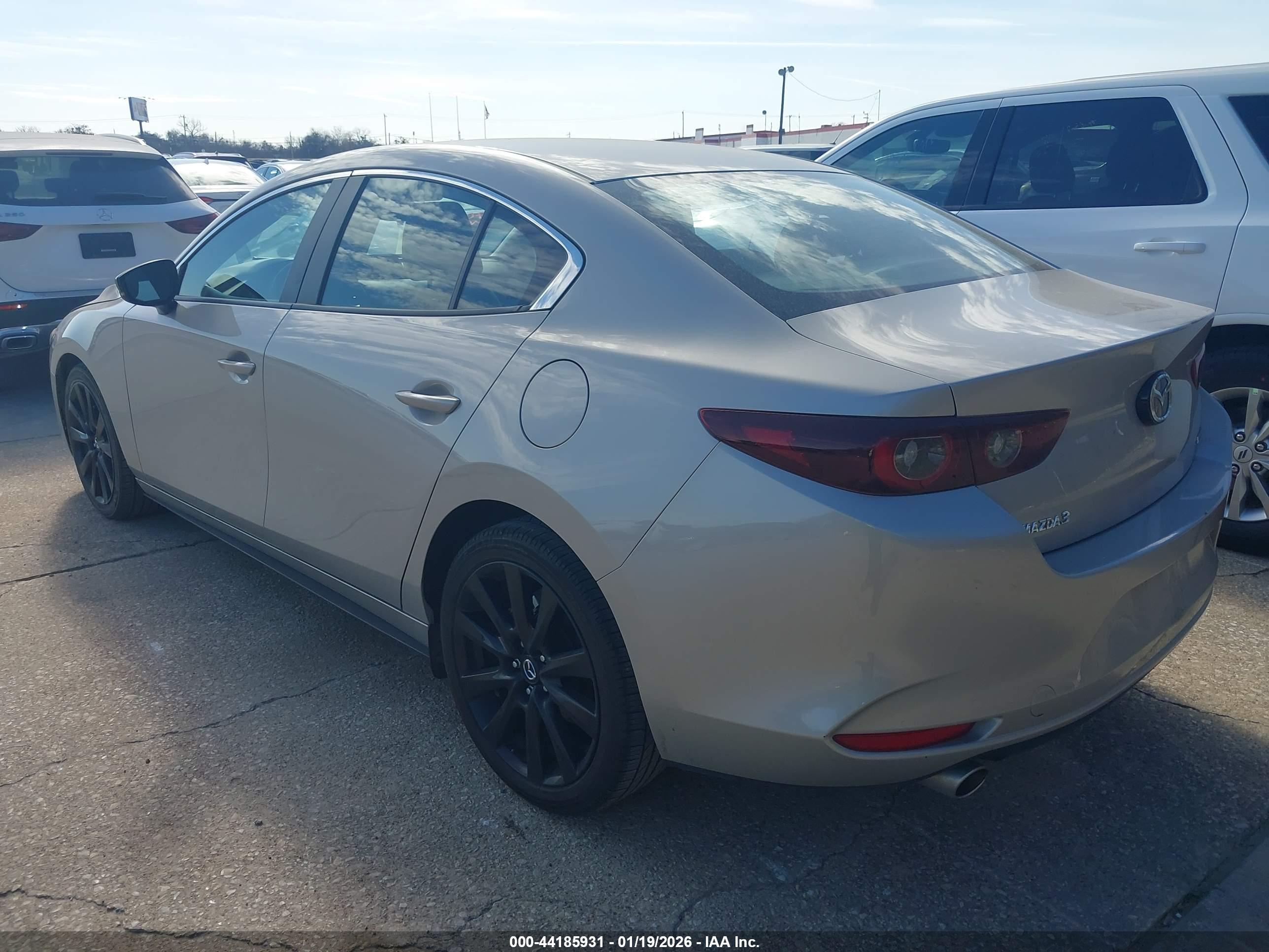MAZDA MAZDA3 image 3