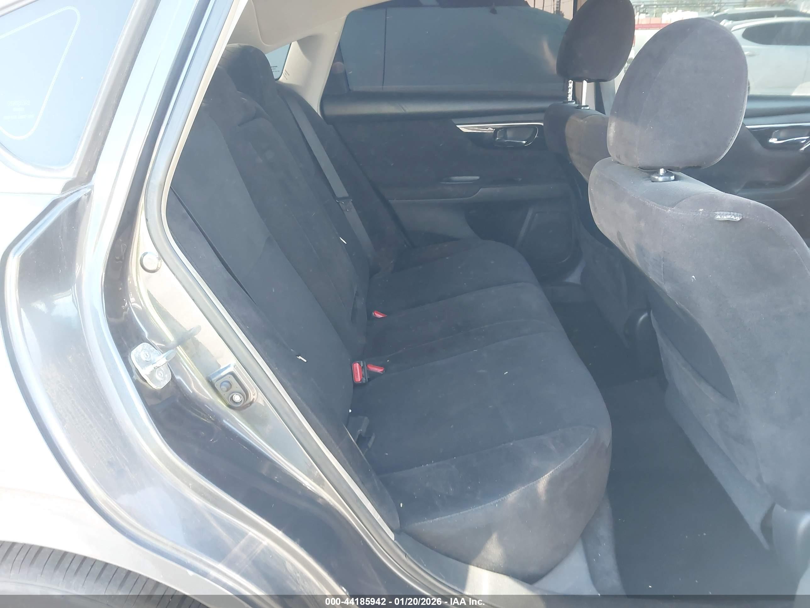 NISSAN ALTIMA image 8