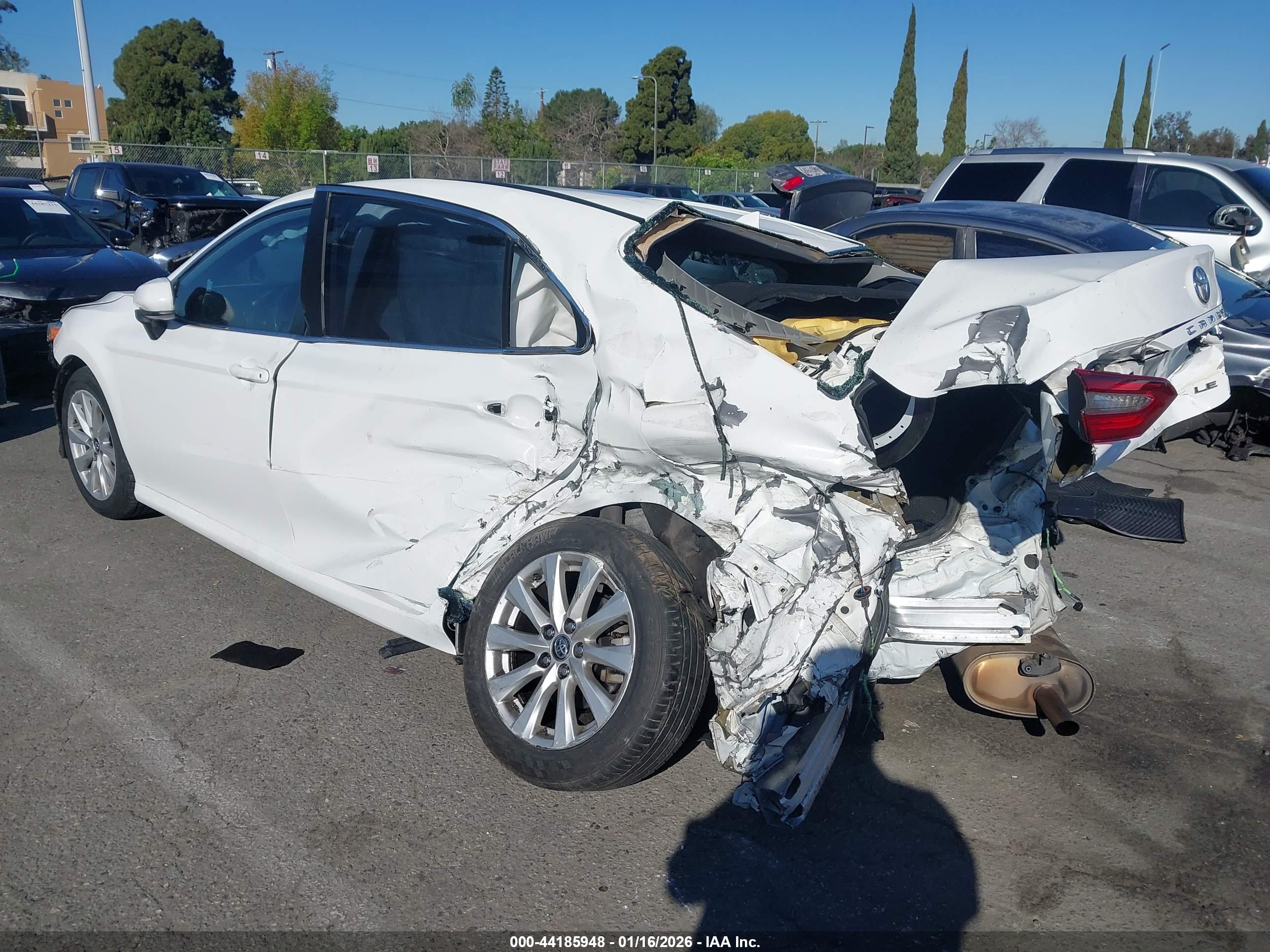 TOYOTA CAMRY image 3