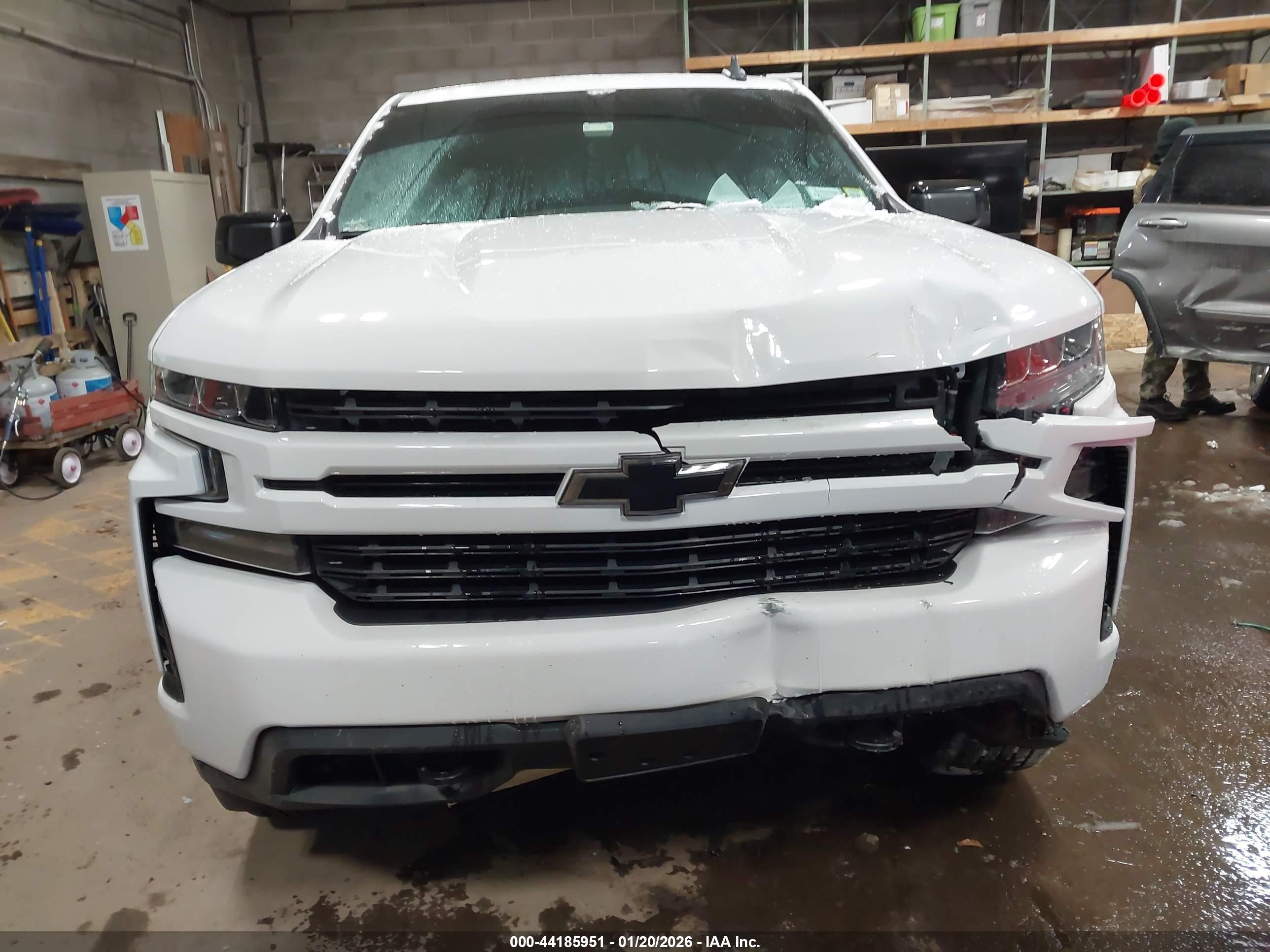 CHEVROLET SILVERADO image 6