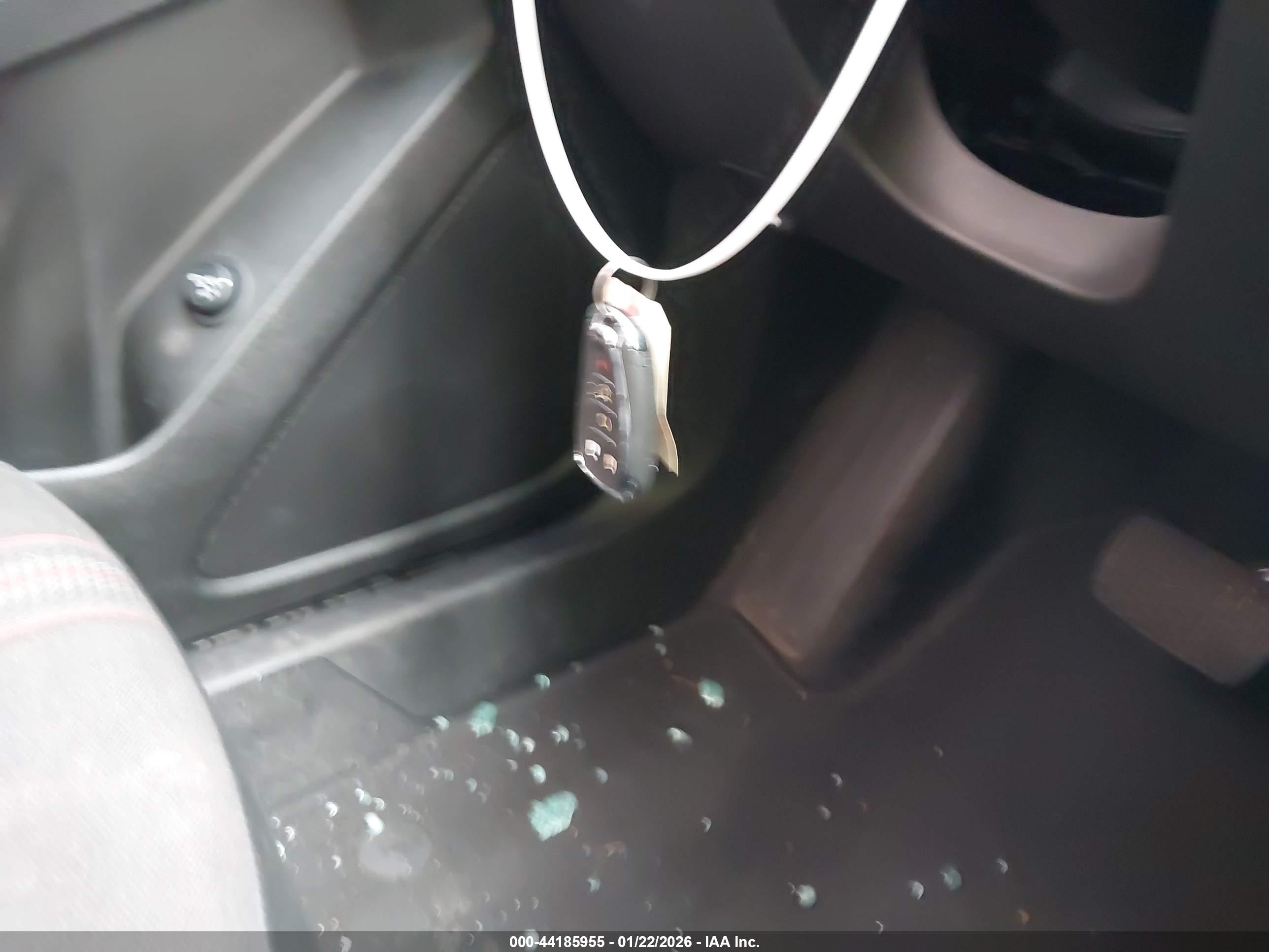 CHEVROLET EQUINOX image 11