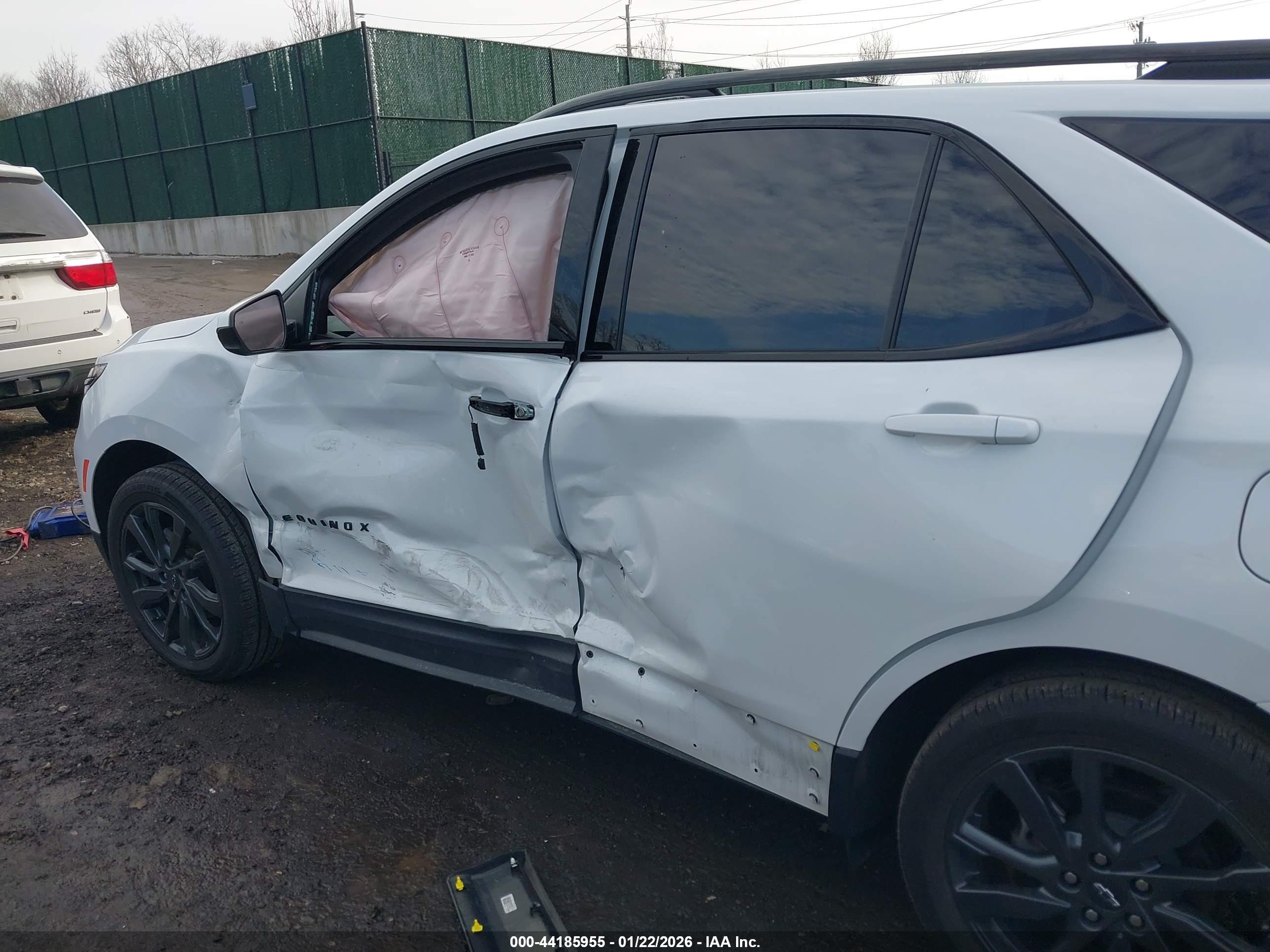 CHEVROLET EQUINOX image 6