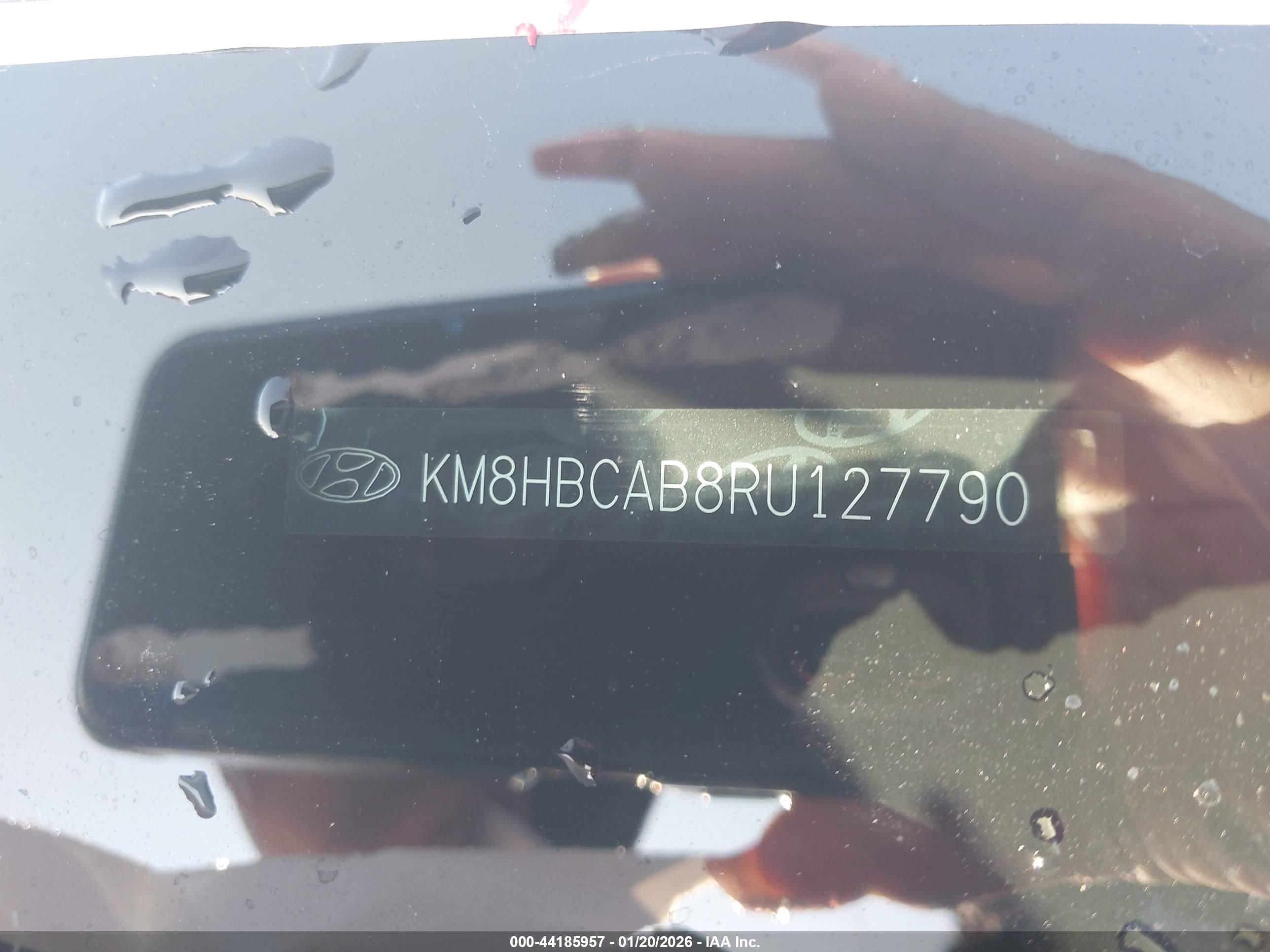HYUNDAI KONA image 9