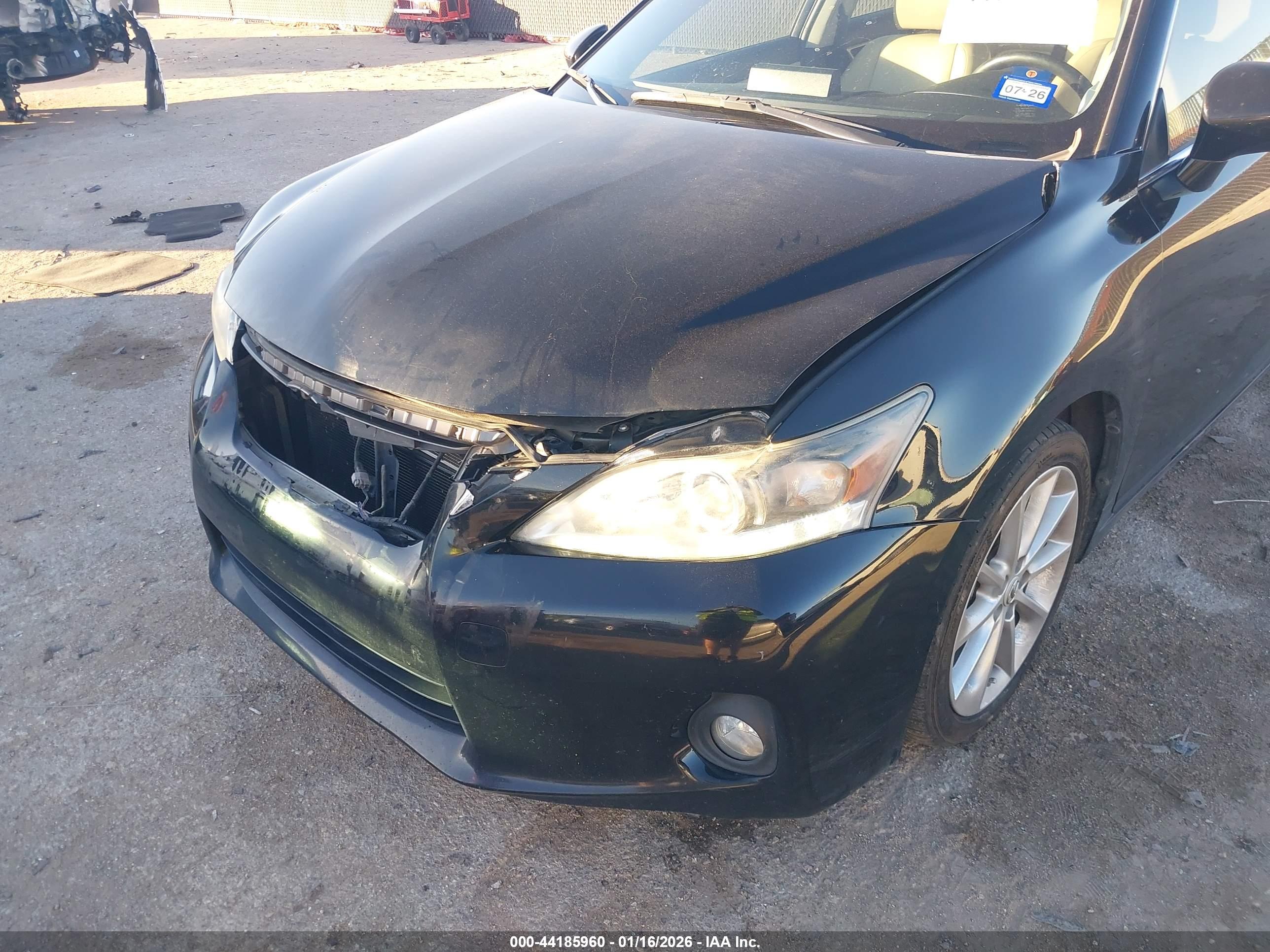 LEXUS CT image 6
