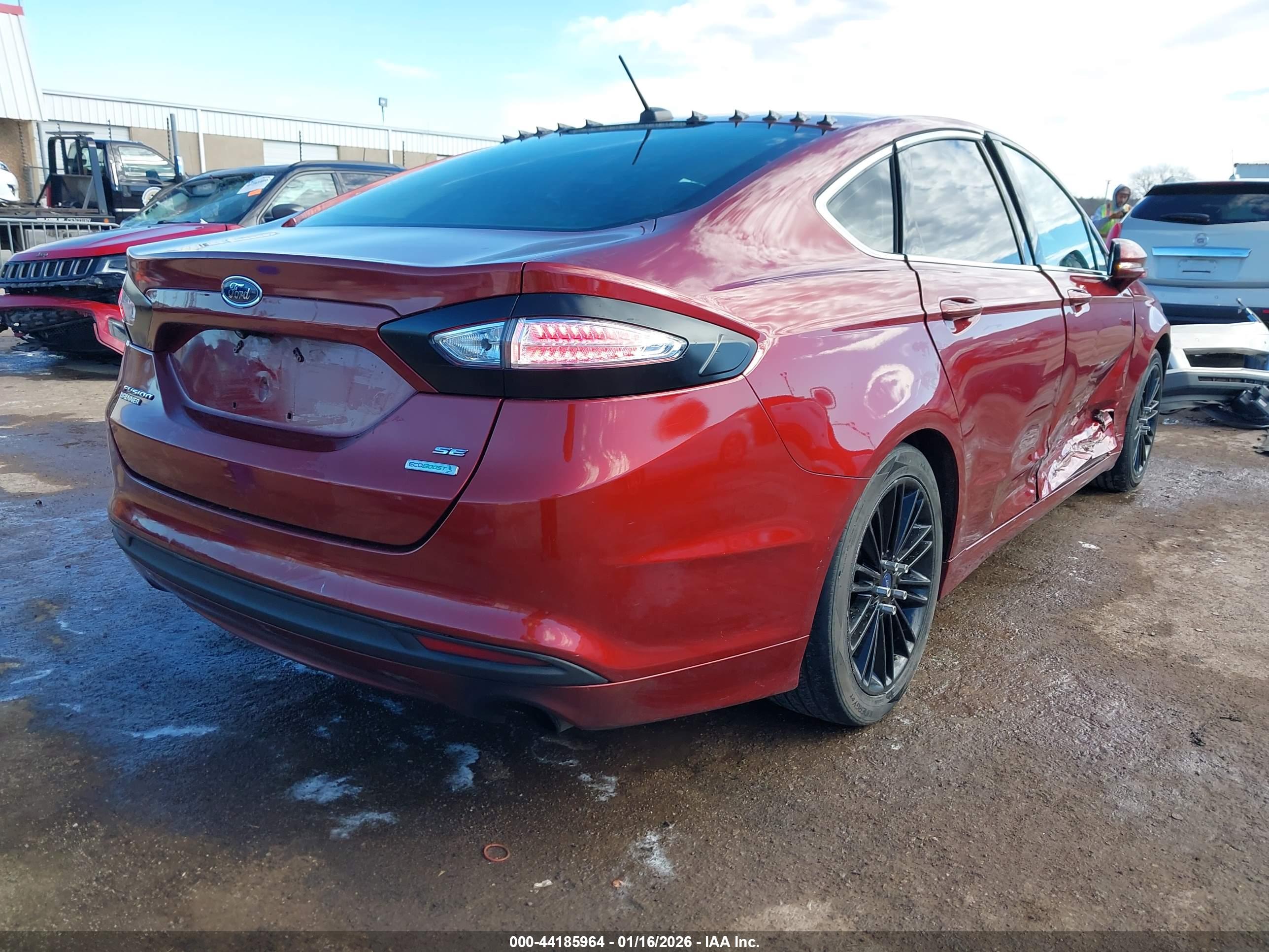 FORD FUSION image 4
